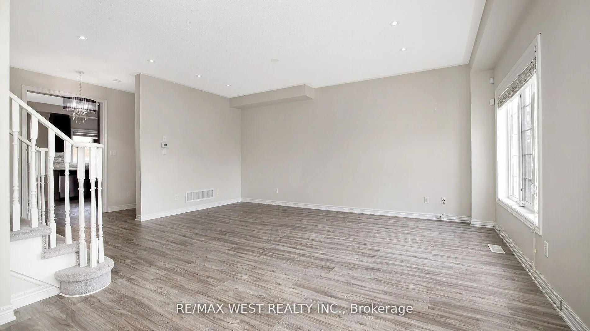 9 Freeland Hill W