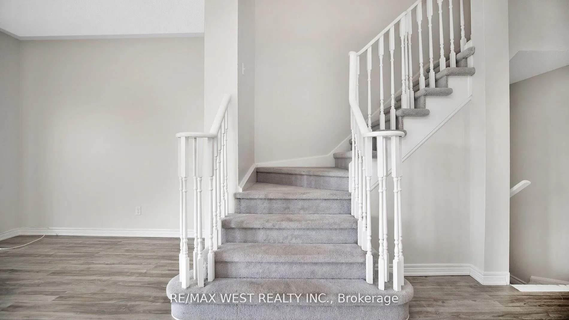 9 Freeland Hill W