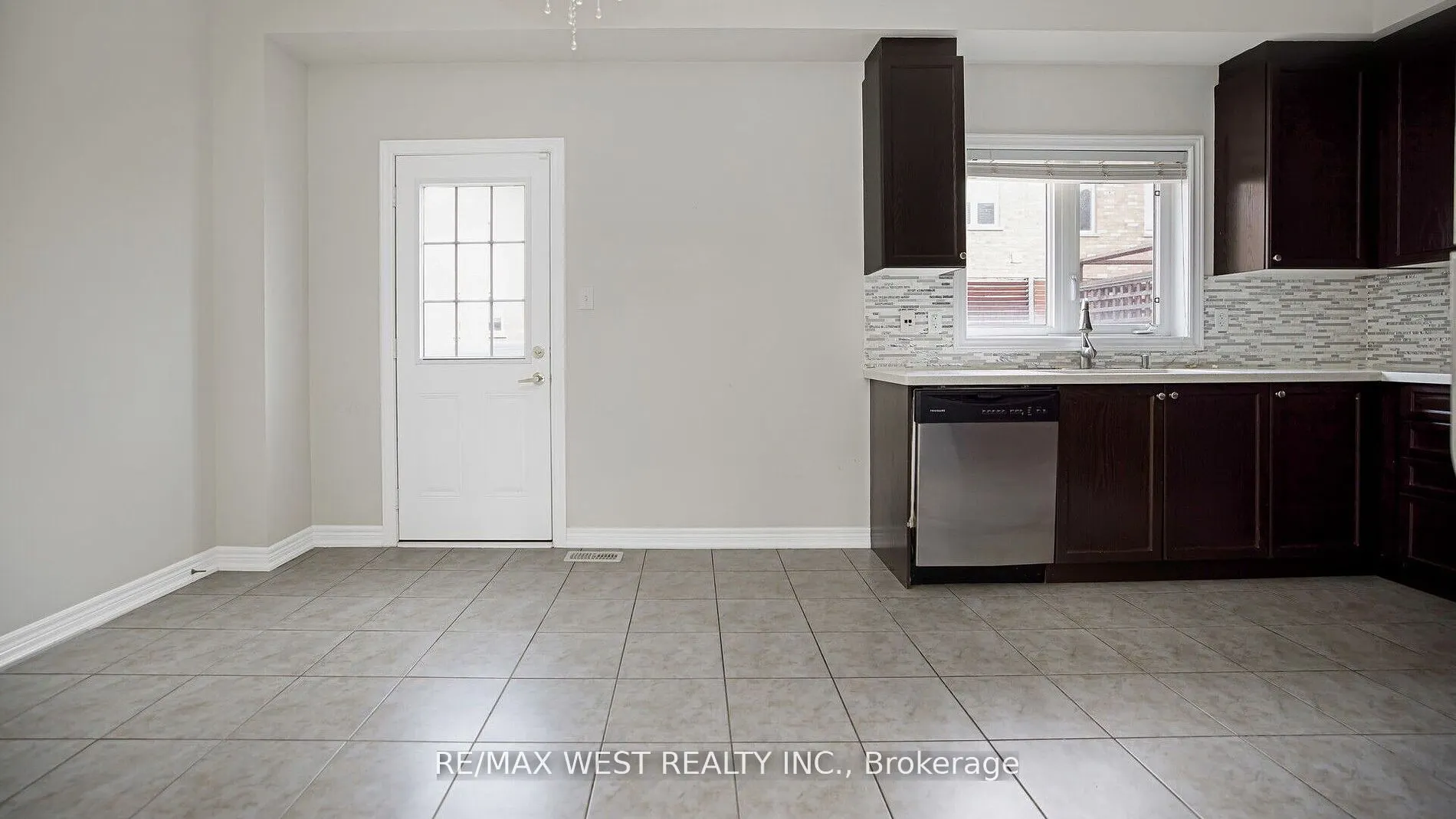 9 Freeland Hill W