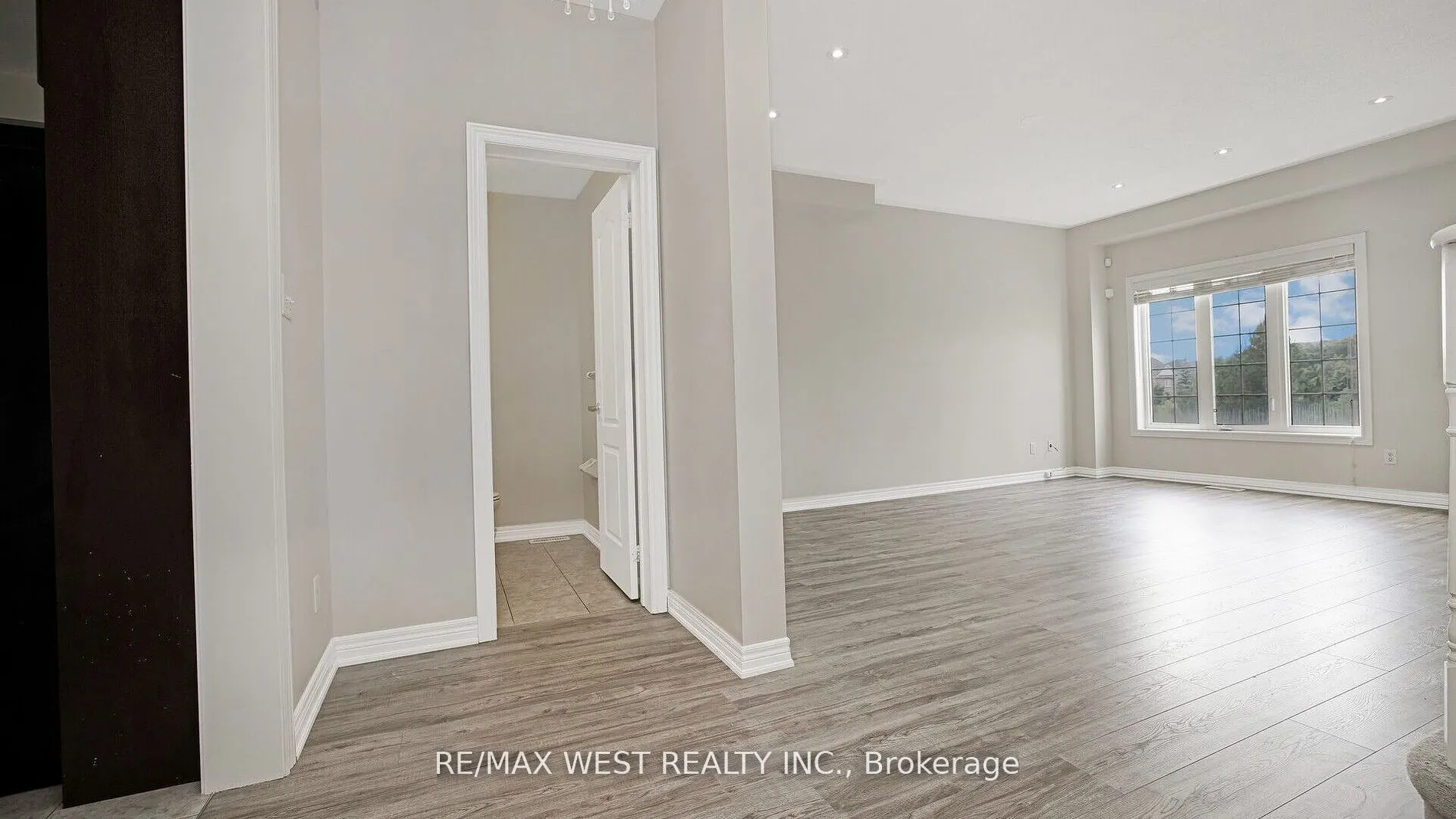 9 Freeland Hill W