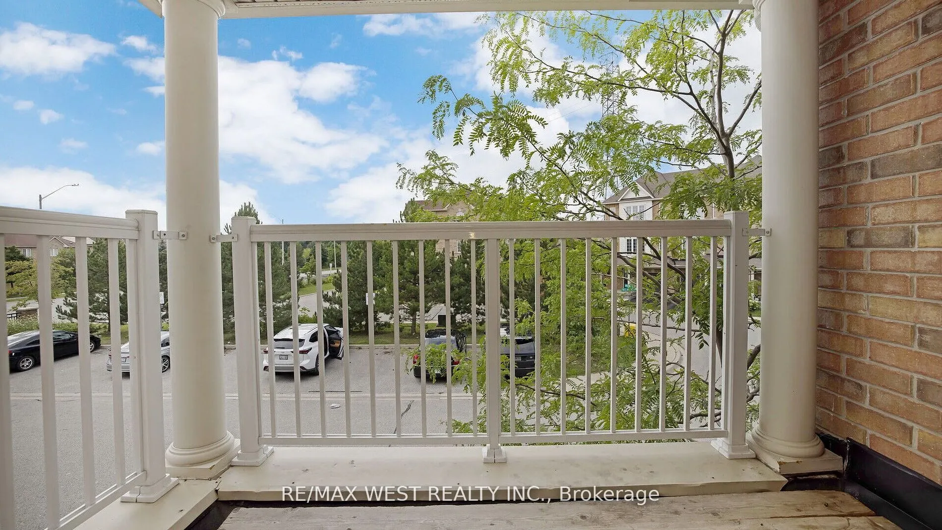 9 Freeland Hill W