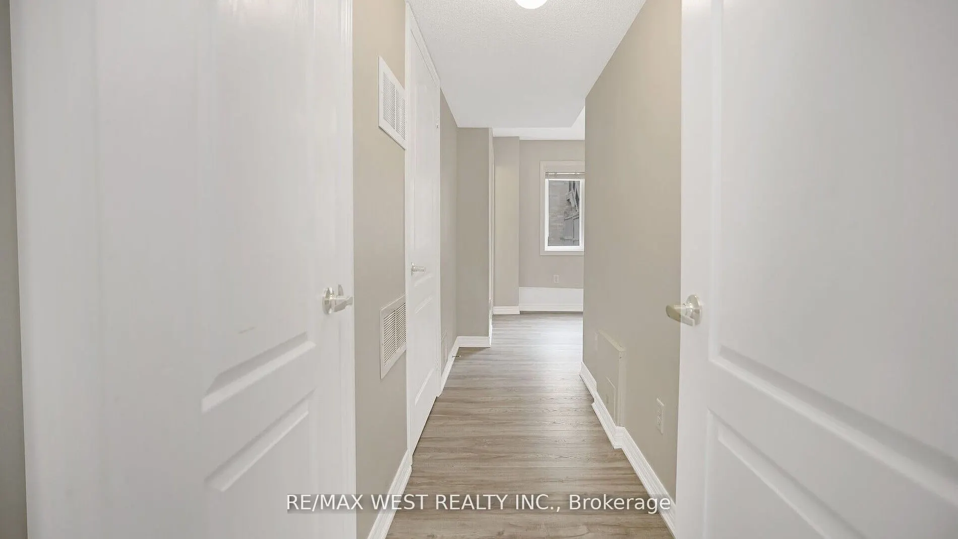 9 Freeland Hill W