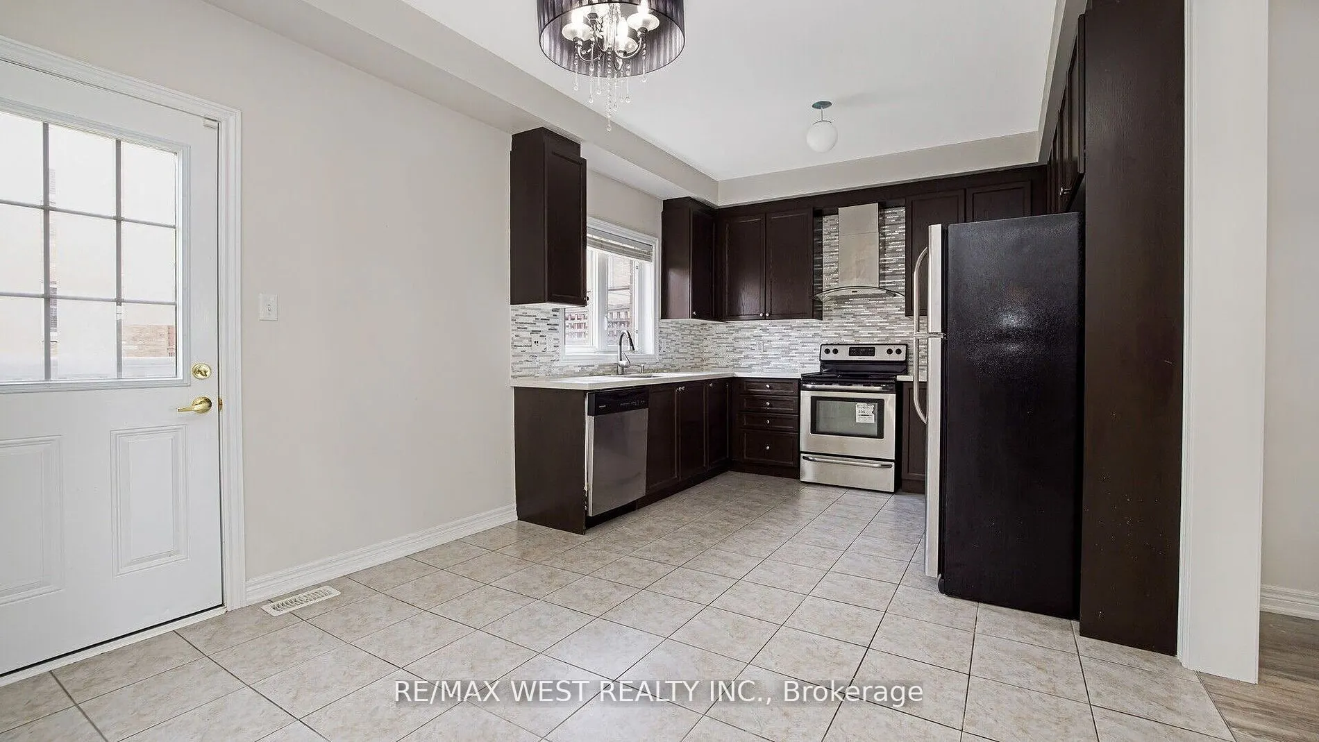 9 Freeland Hill W