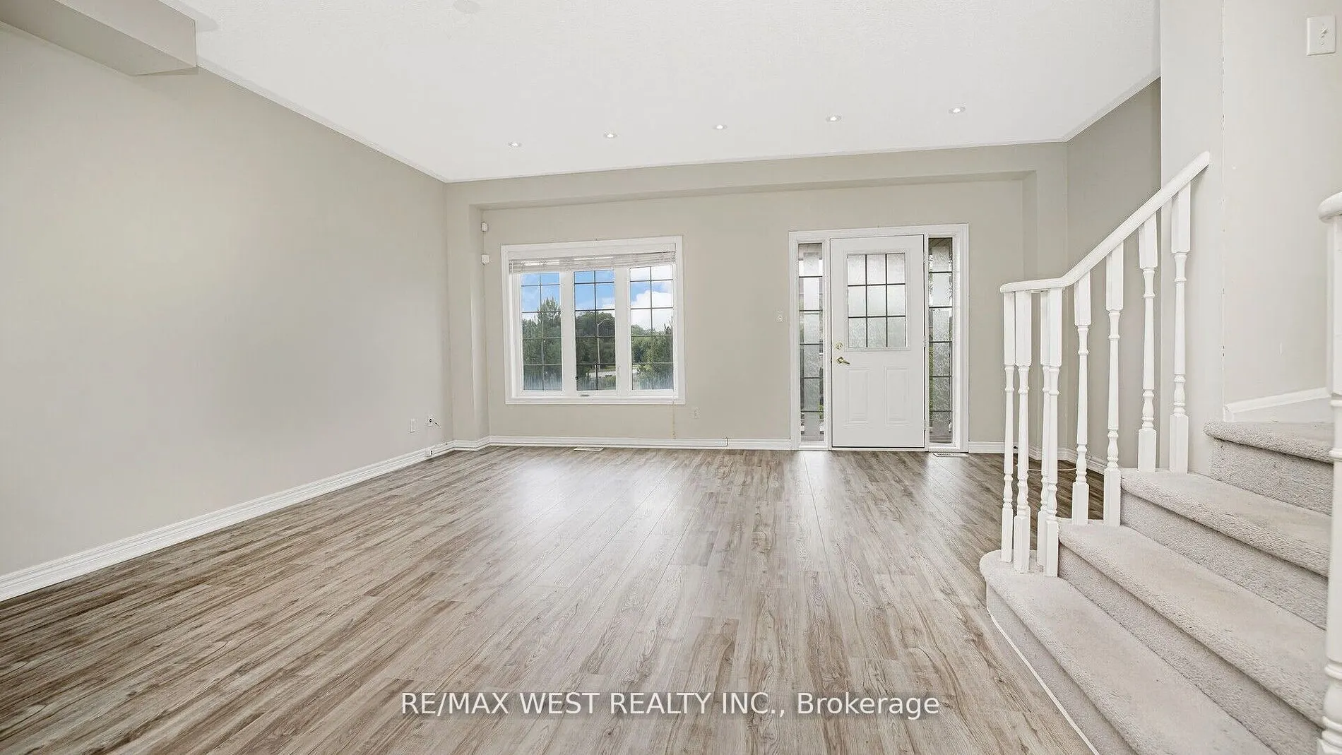 9 Freeland Hill W