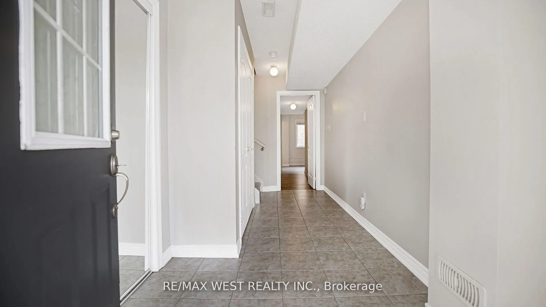 9 Freeland Hill W