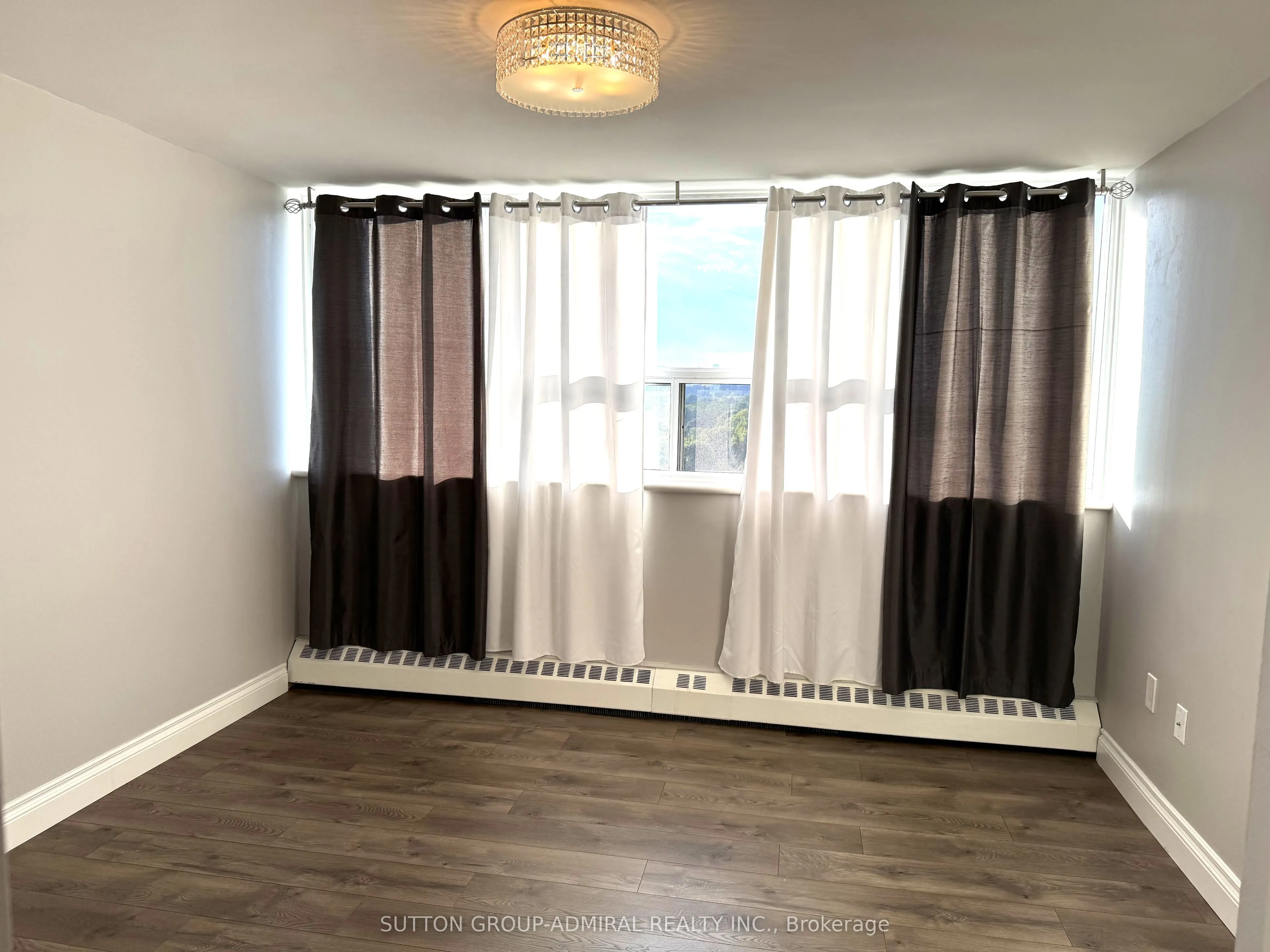 530 Lolita Gardens N, #1105