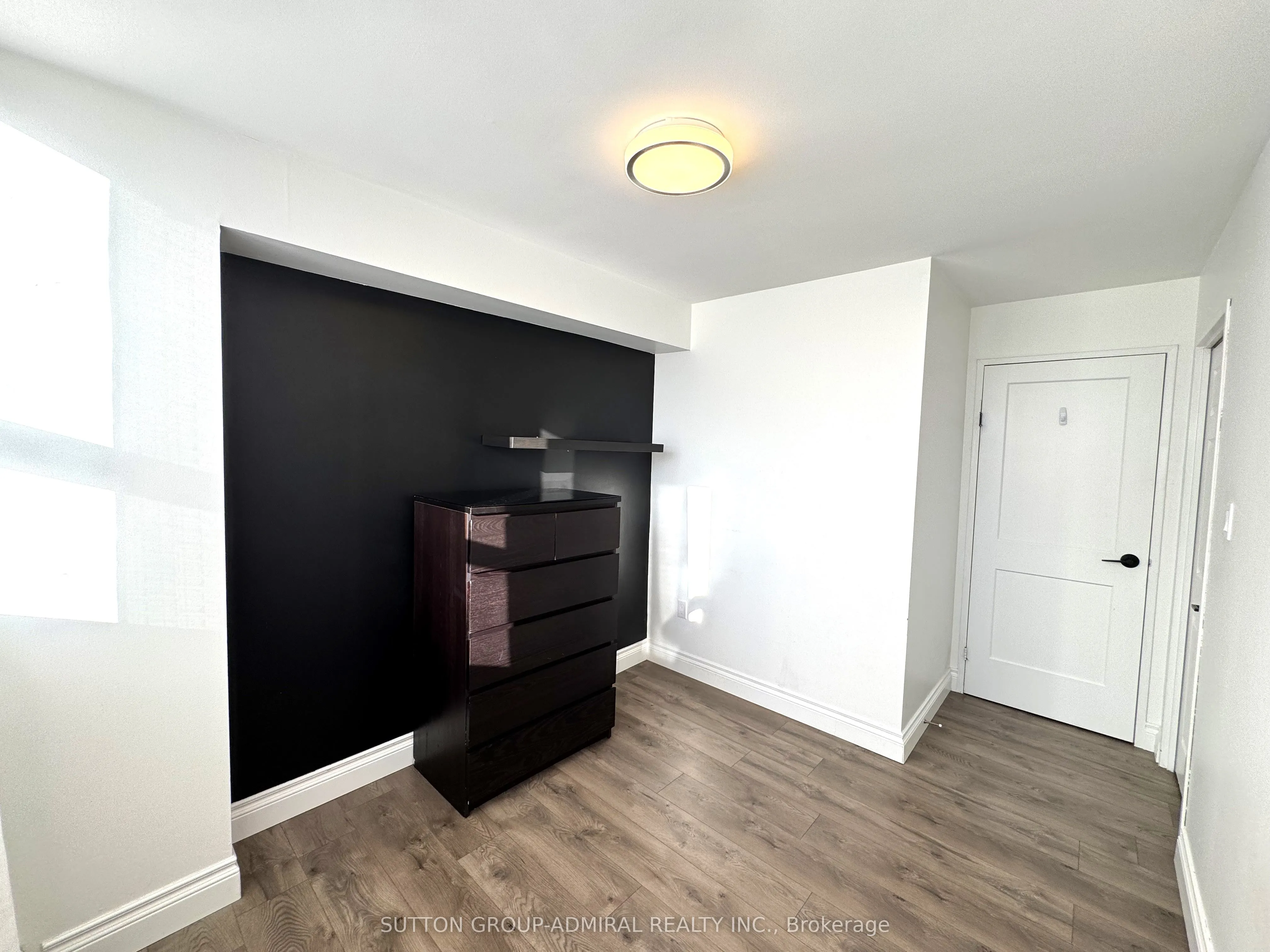 530 Lolita Gardens N, #1105