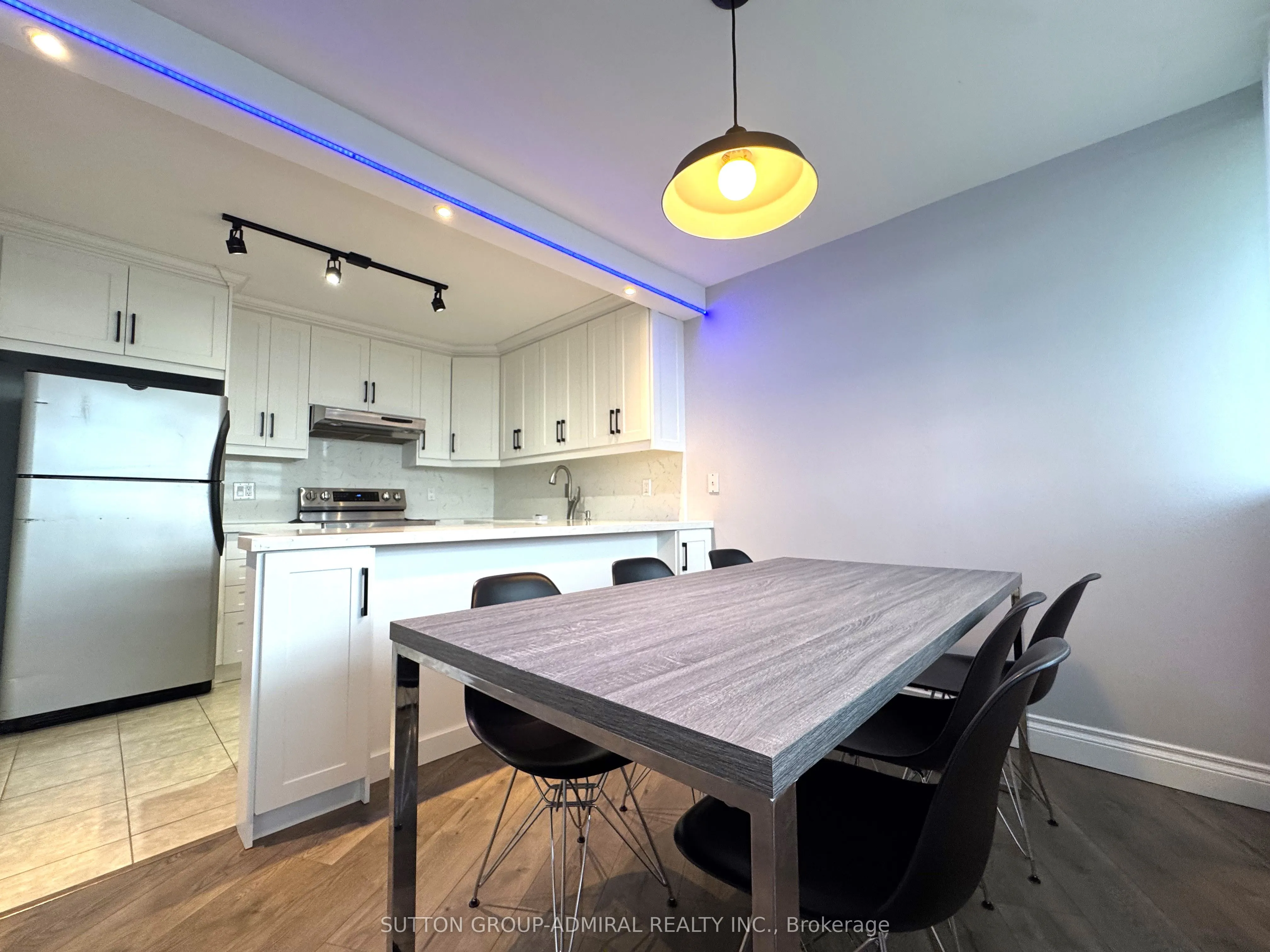 530 Lolita Gardens N, #1105