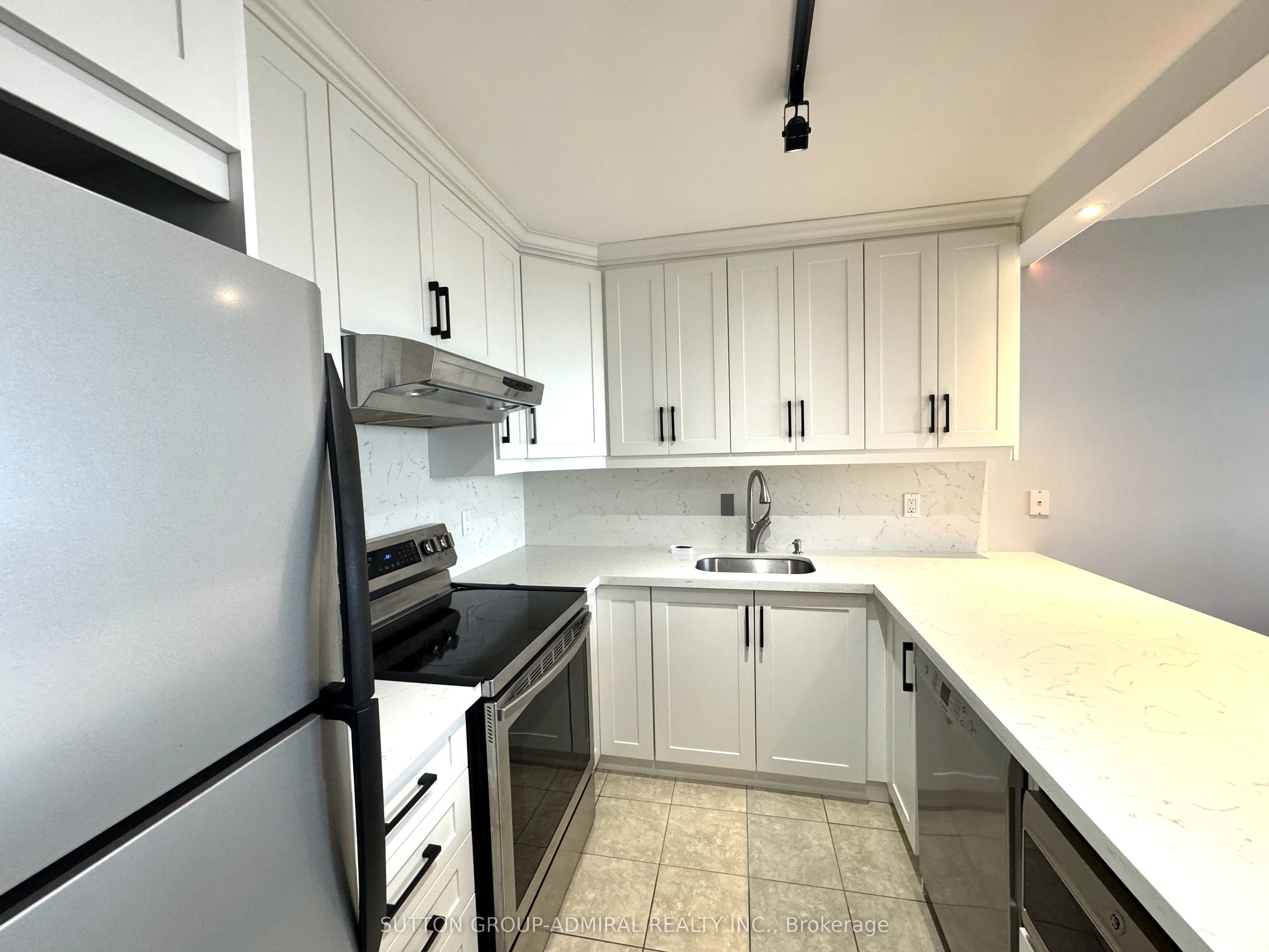 530 Lolita Gardens N, #1105