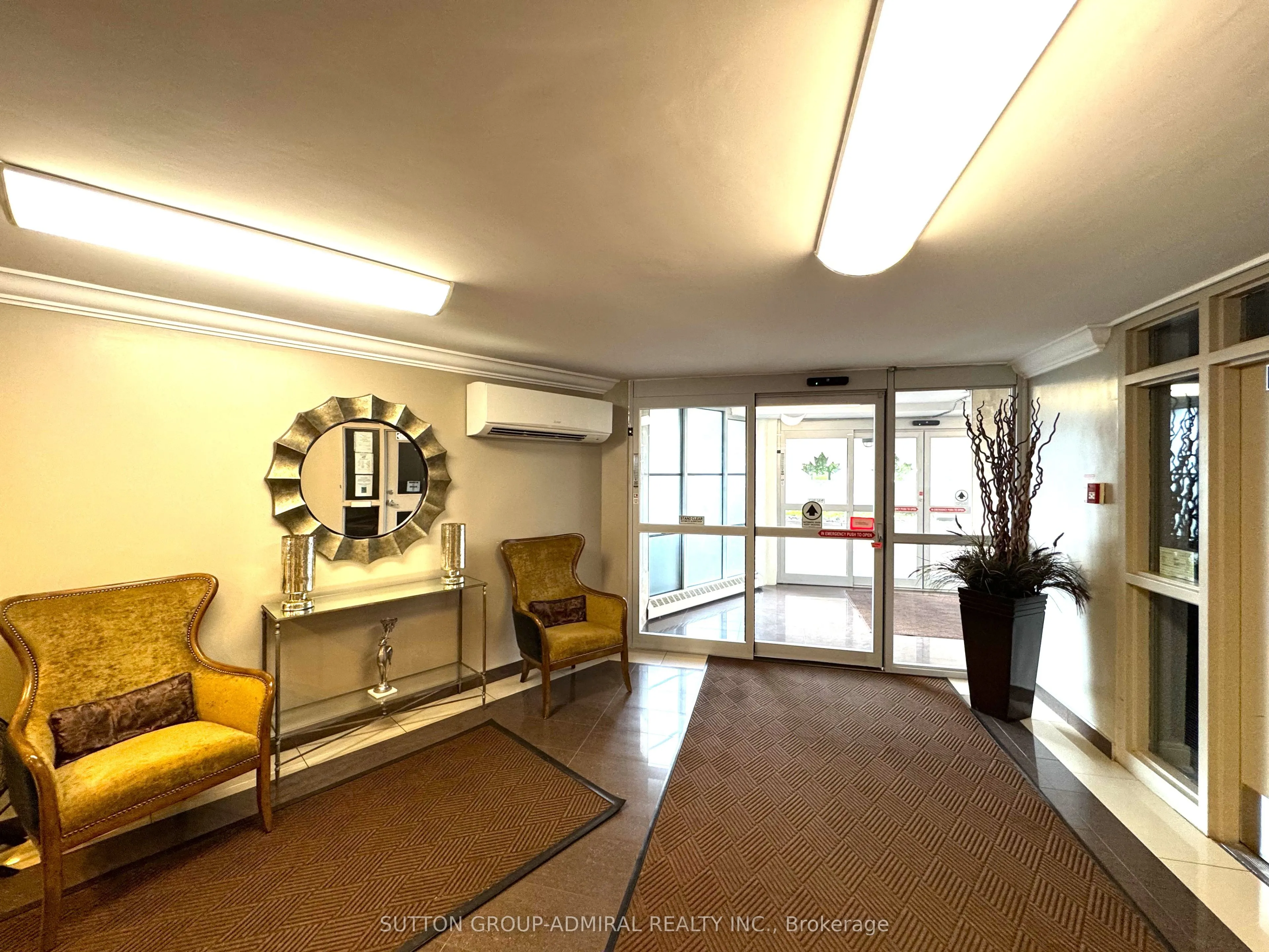 530 Lolita Gardens N, #1105