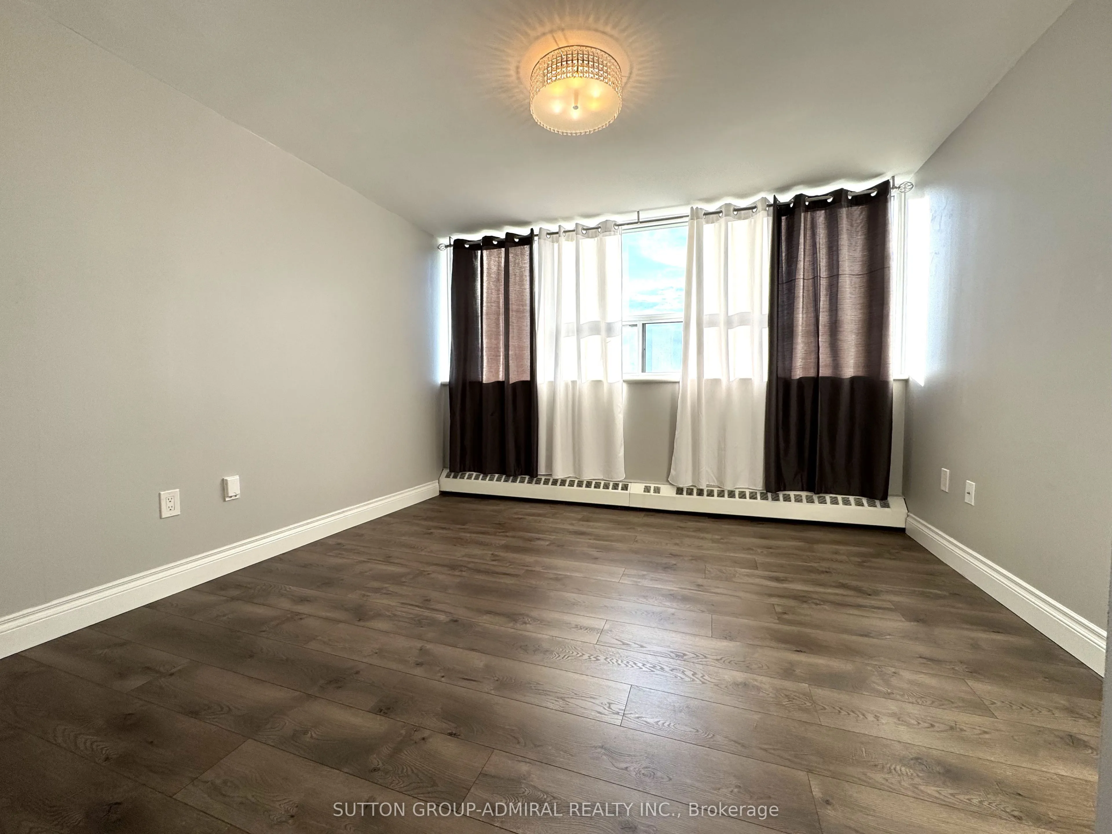 530 Lolita Gardens N, #1105