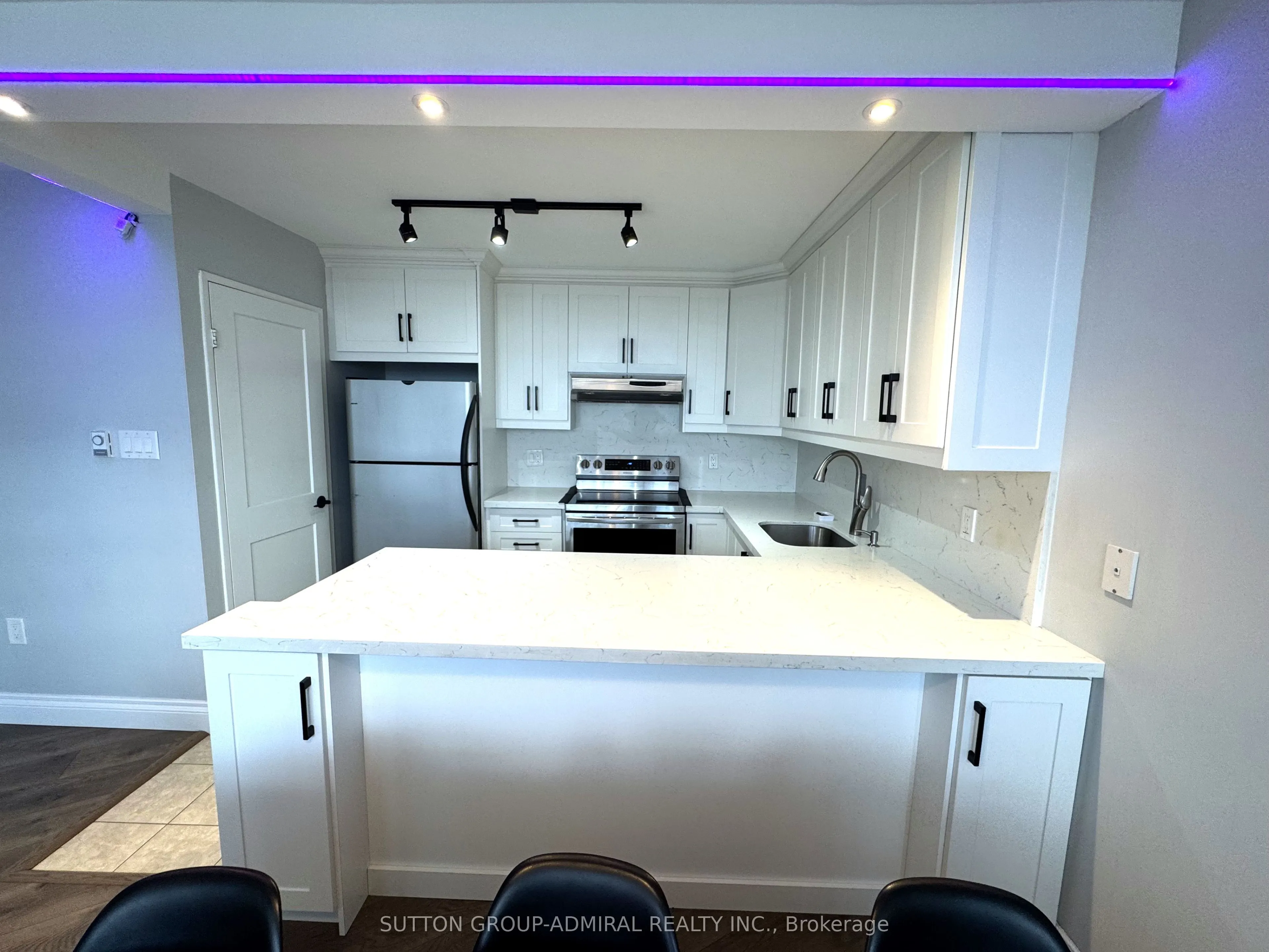 530 Lolita Gardens N, #1105