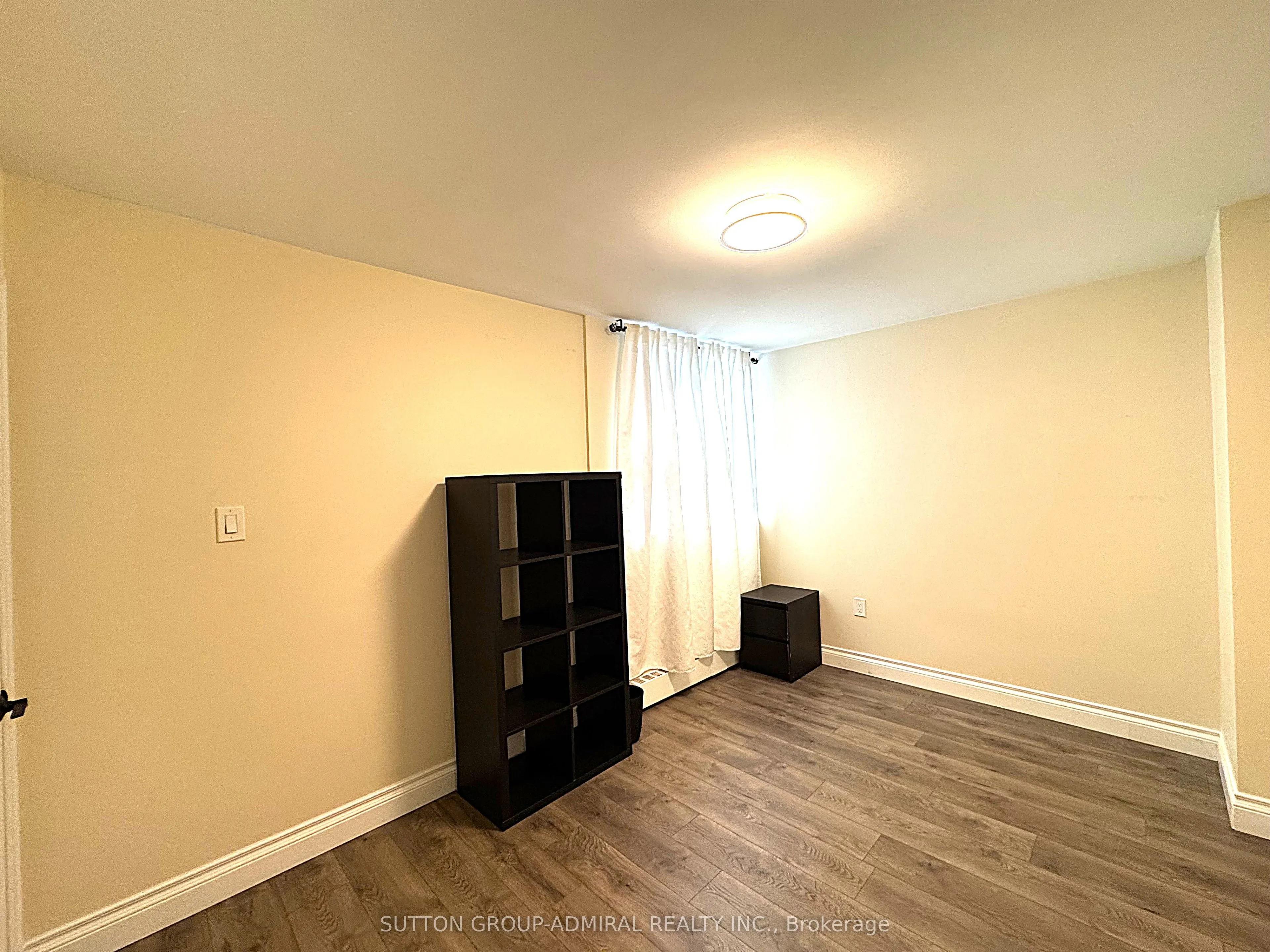 530 Lolita Gardens N, #1105