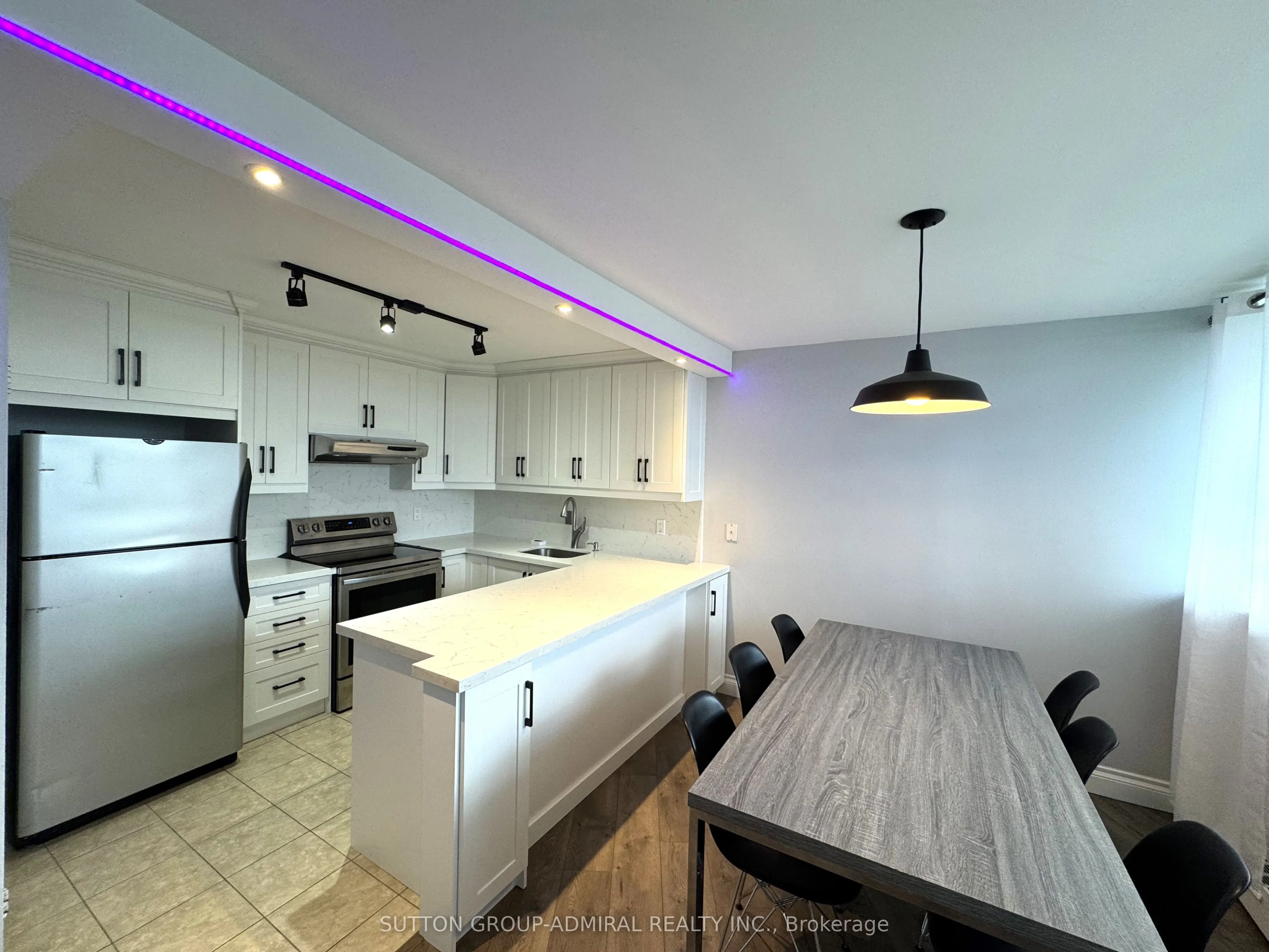 530 Lolita Gardens N, #1105