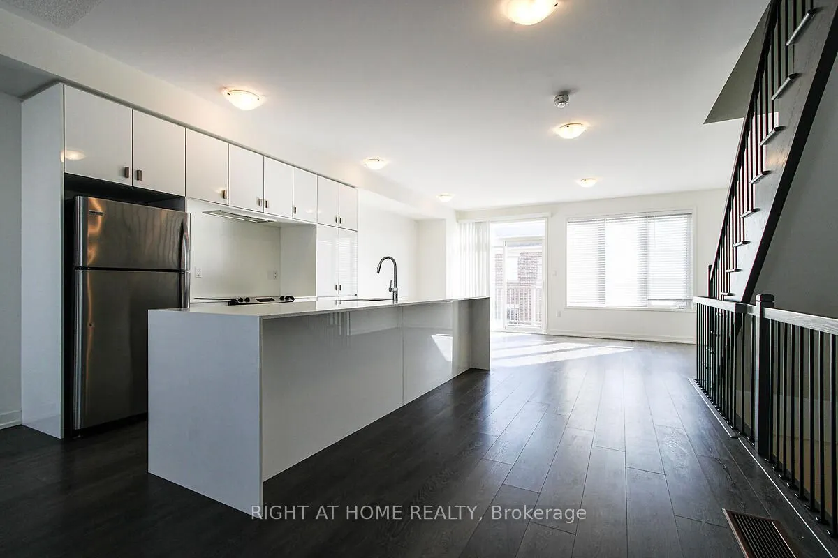 3092 Ernest Appelbe Boulevard
