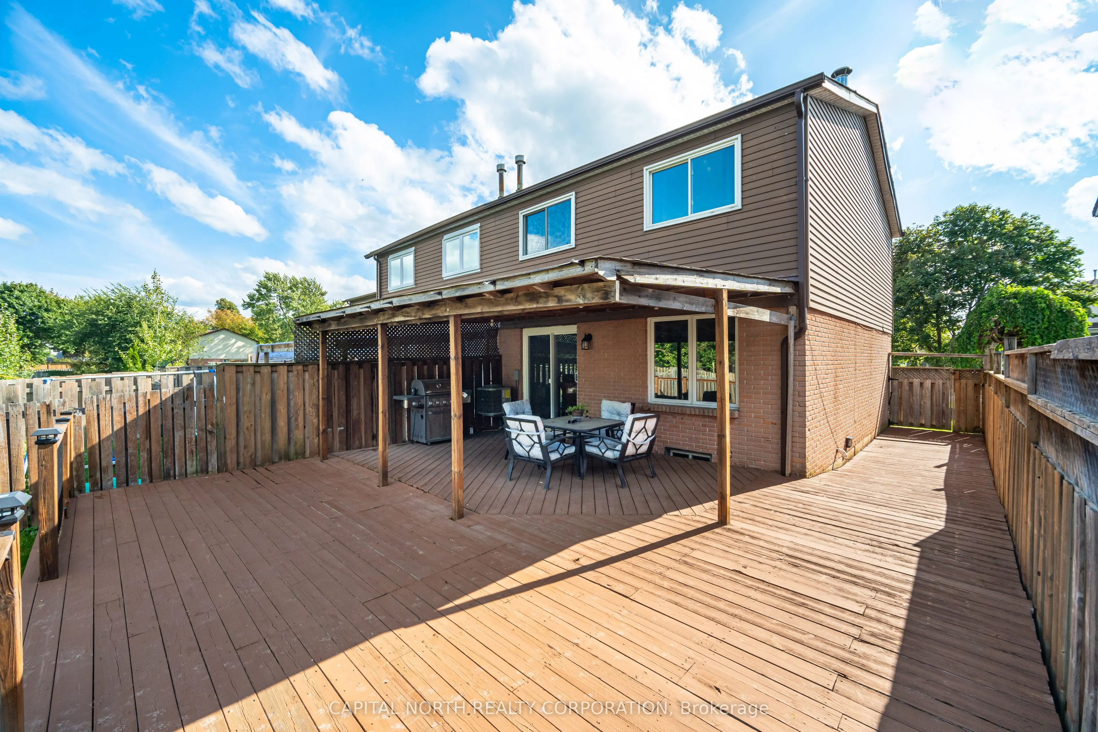 282 Royal Salisbury Way