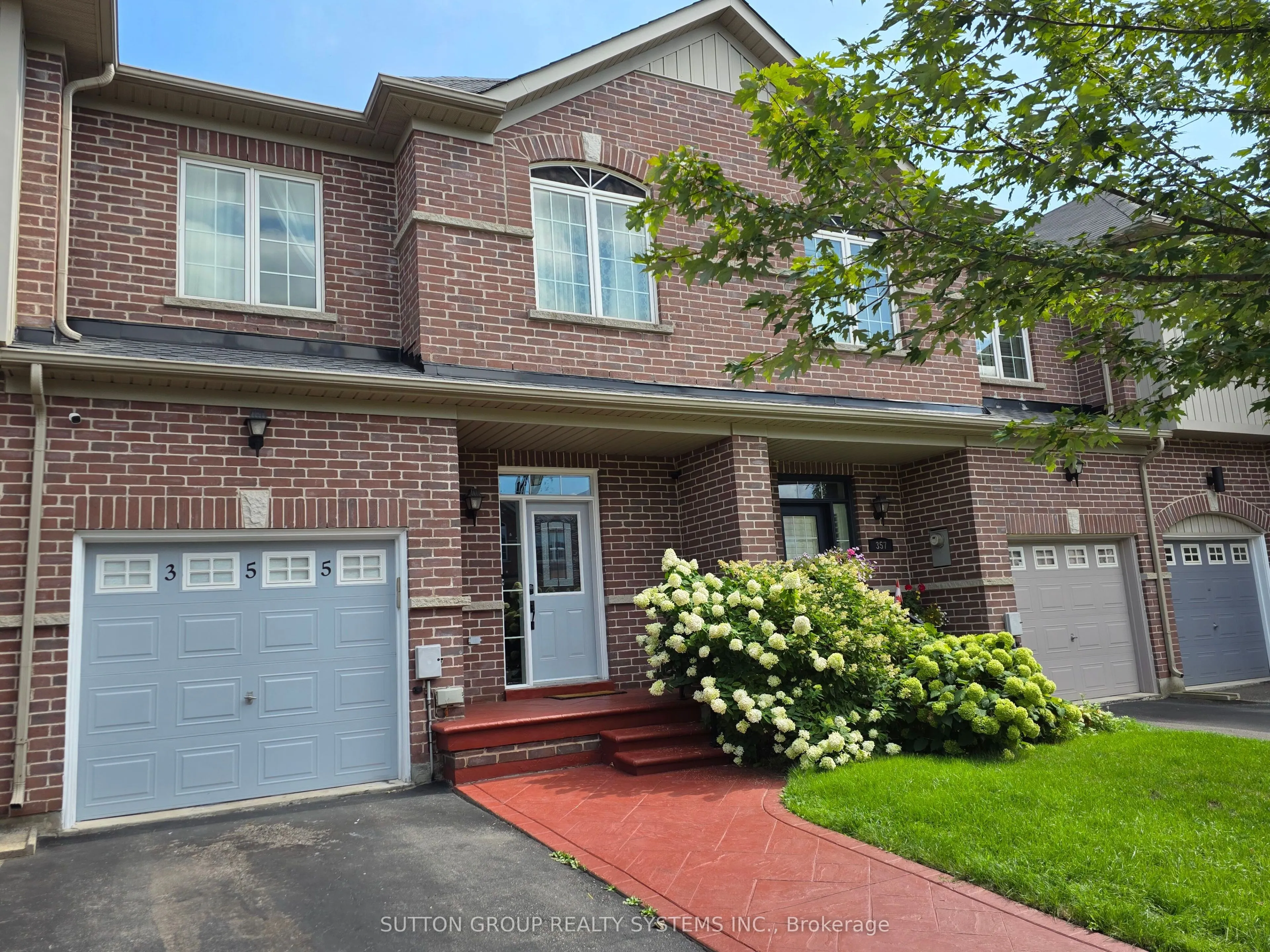 355 Hobbs Crescent