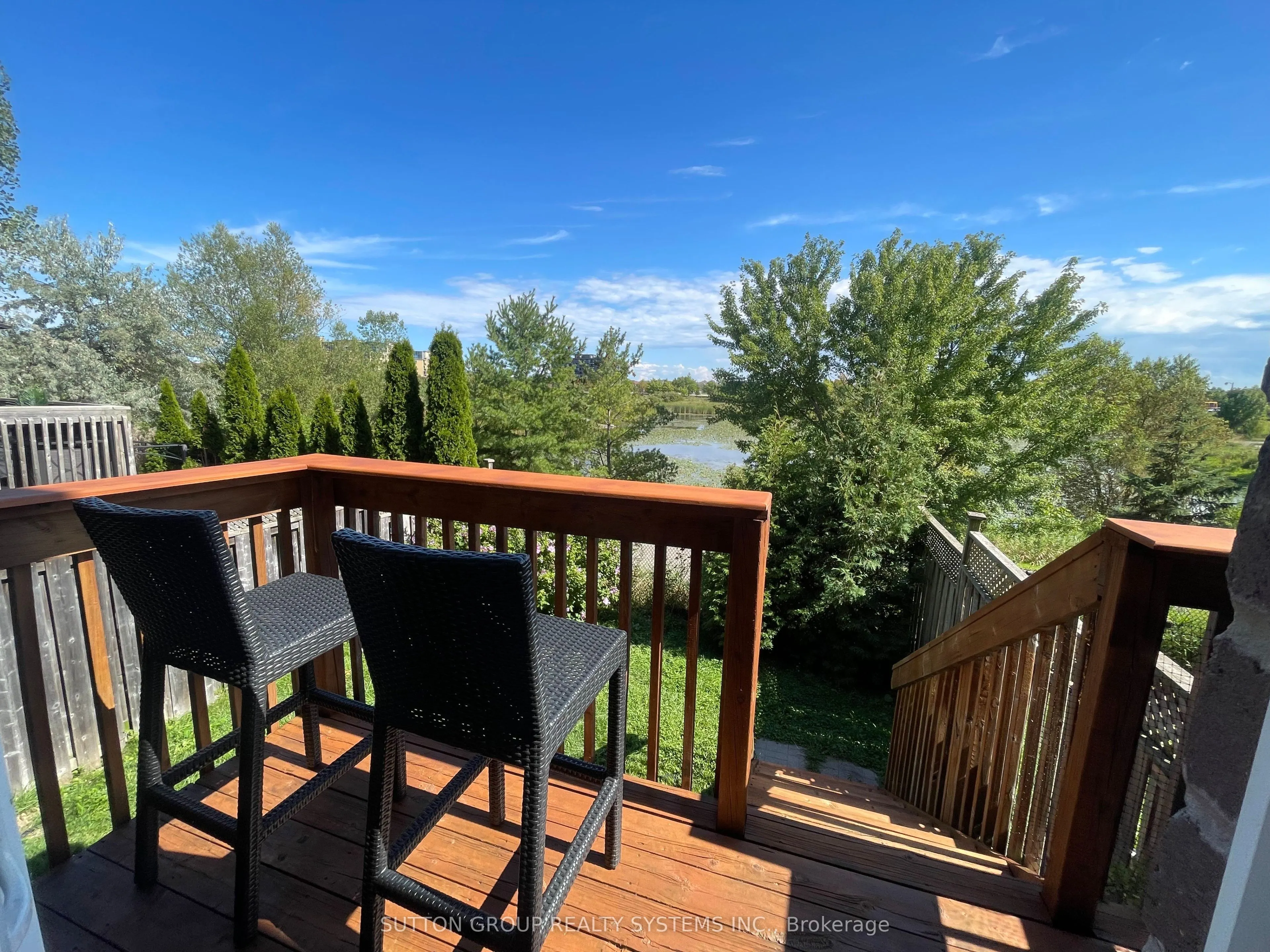 355 Hobbs Crescent