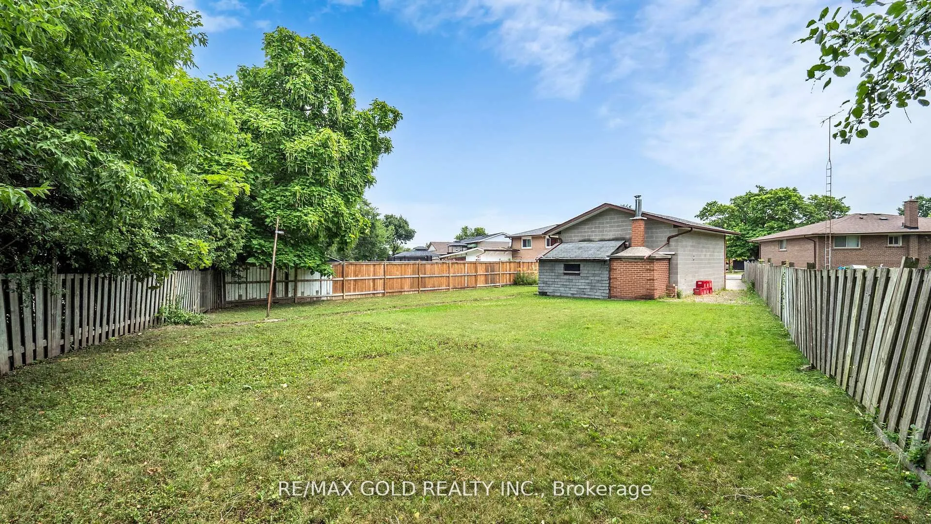 44 Chatsworth Drive