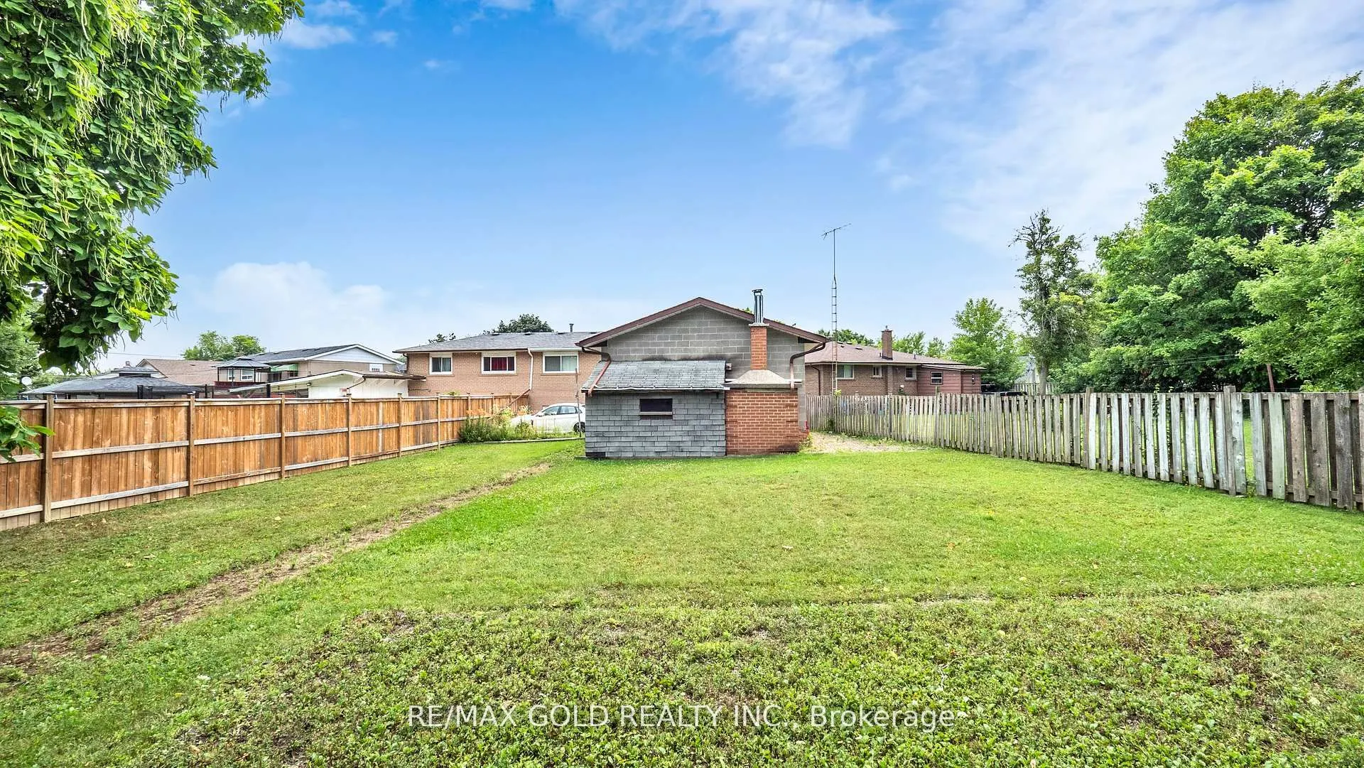 44 Chatsworth Drive