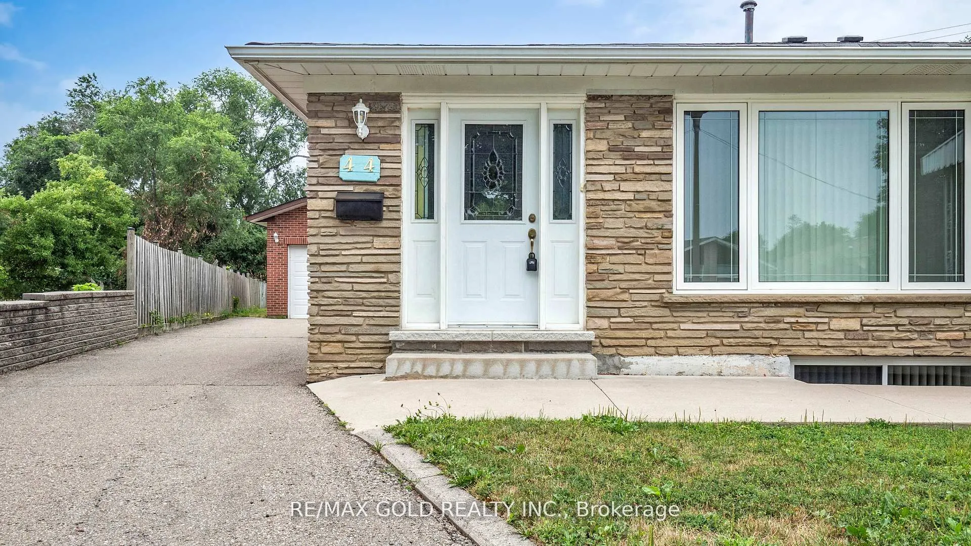 44 Chatsworth Drive