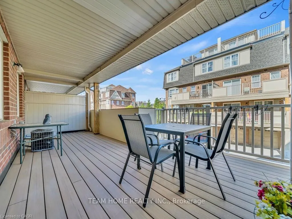 700 Neighbourhood Circle, #1