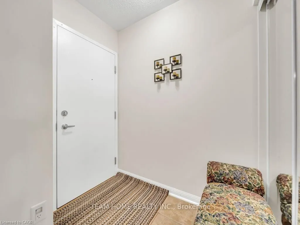 700 Neighbourhood Circle, #1