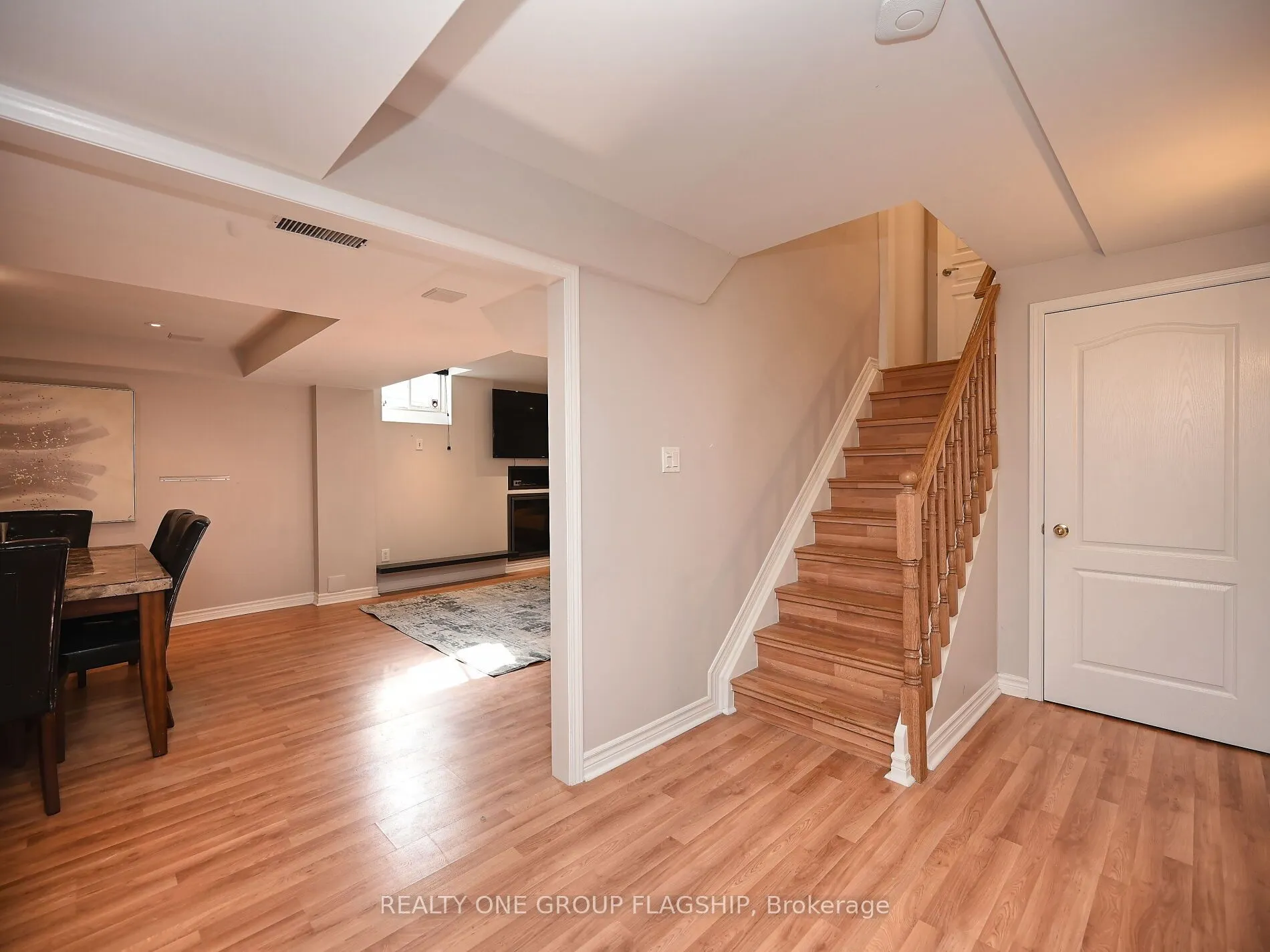 3855 Thomas Street