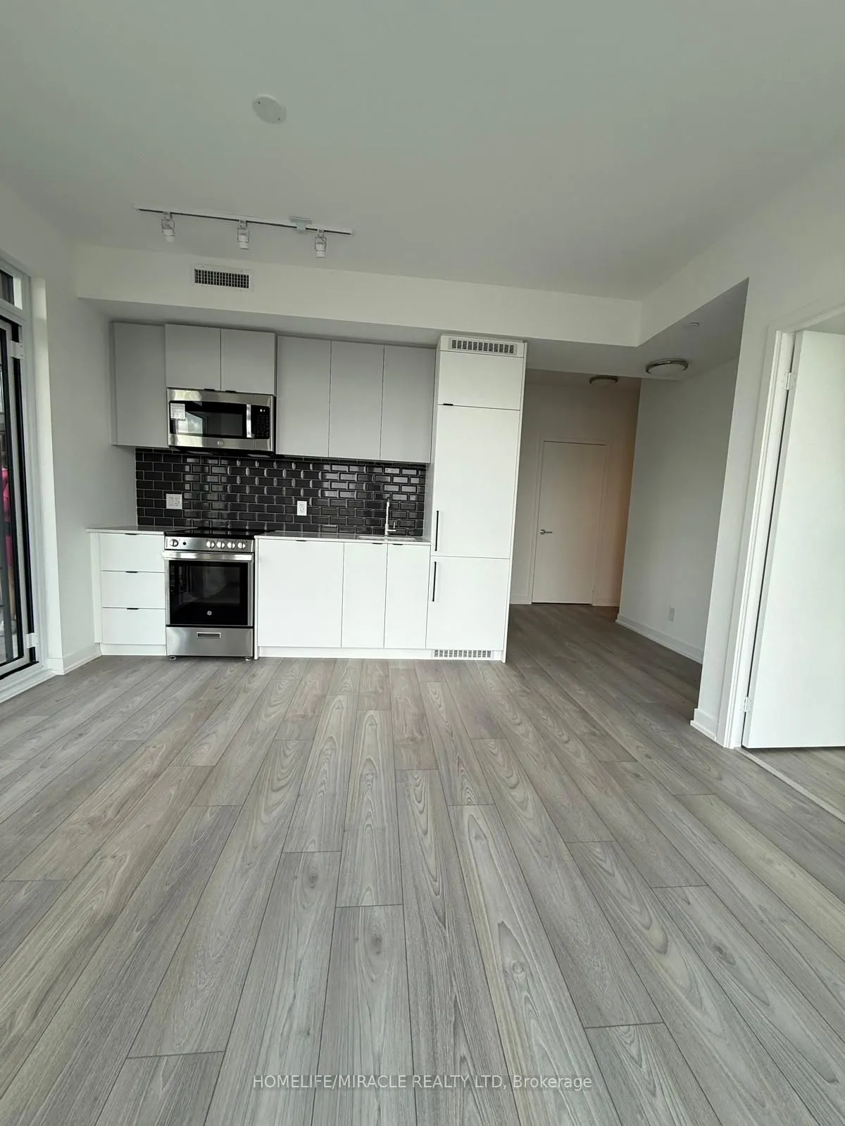 285 Dufferin Street, #926