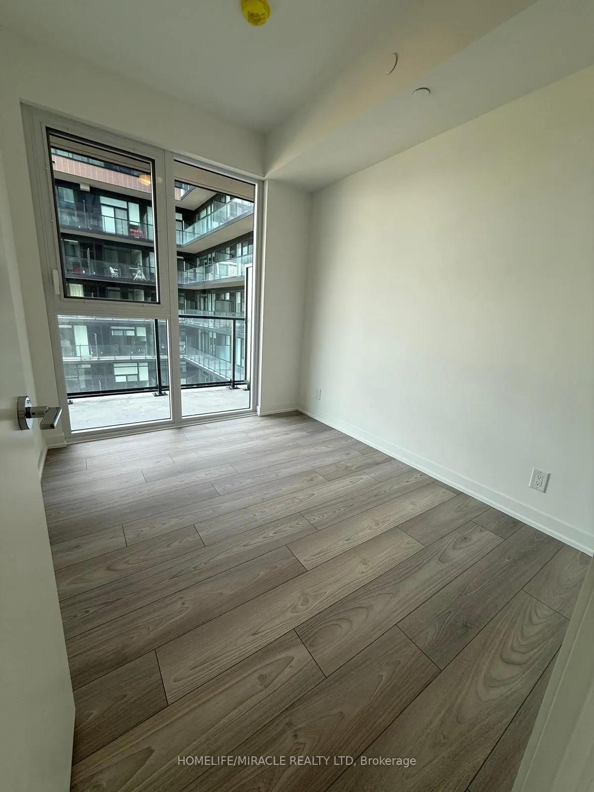 285 Dufferin Street, #926