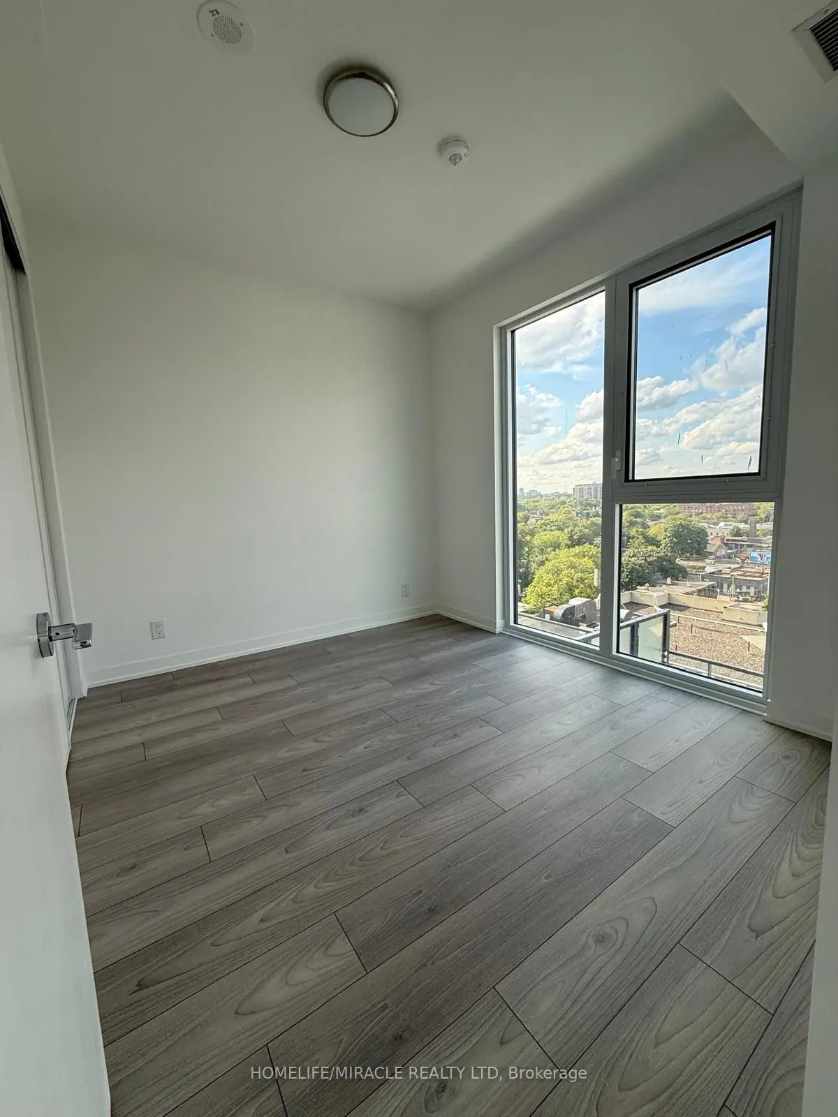 285 Dufferin Street, #926