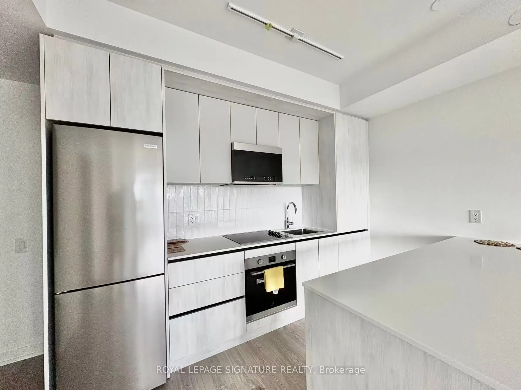 2485 Eglinton Avenue W, #618