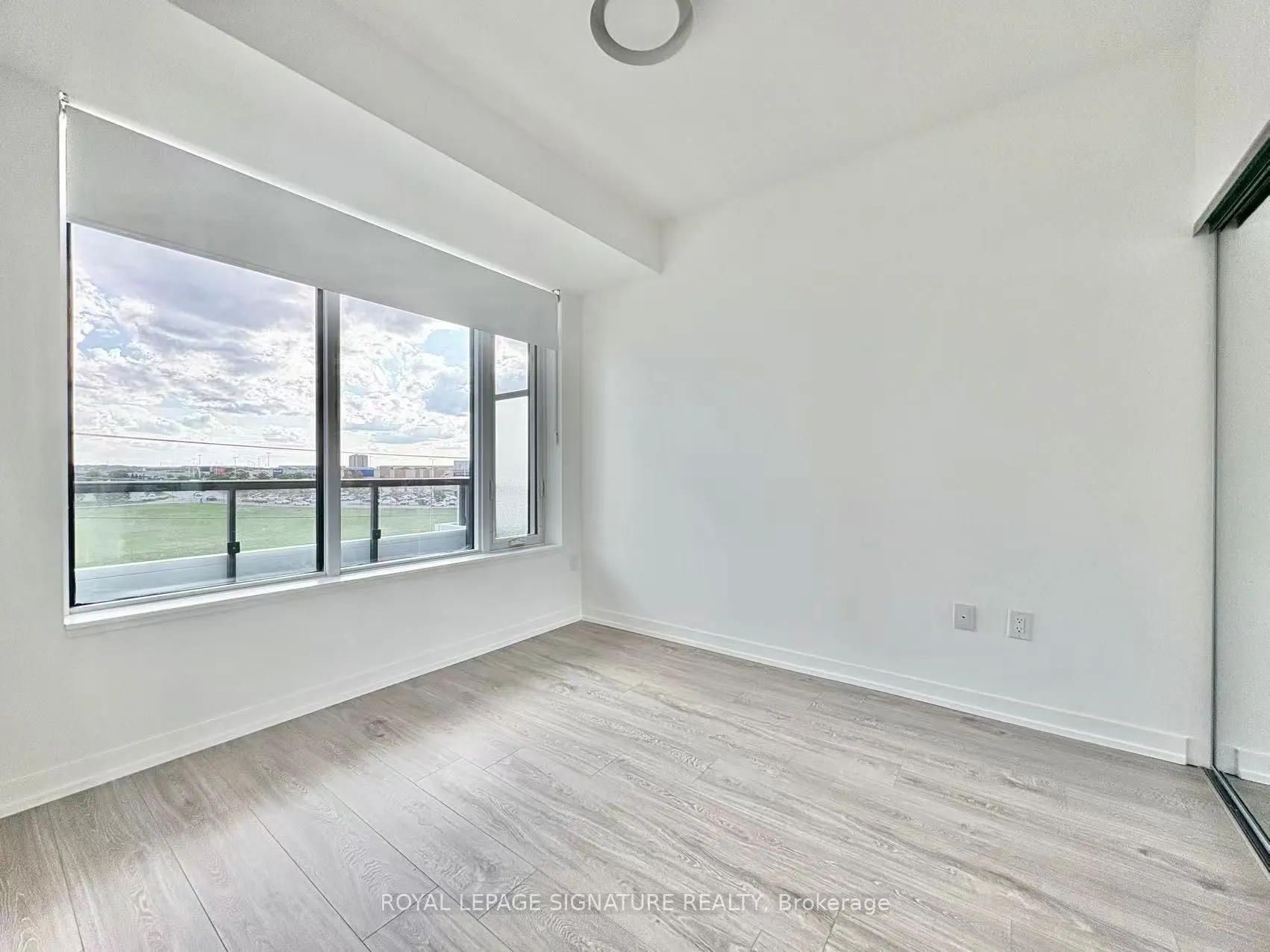 2485 Eglinton Avenue W, #618
