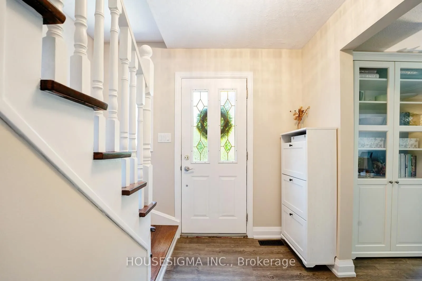 198 Archdekin Drive
