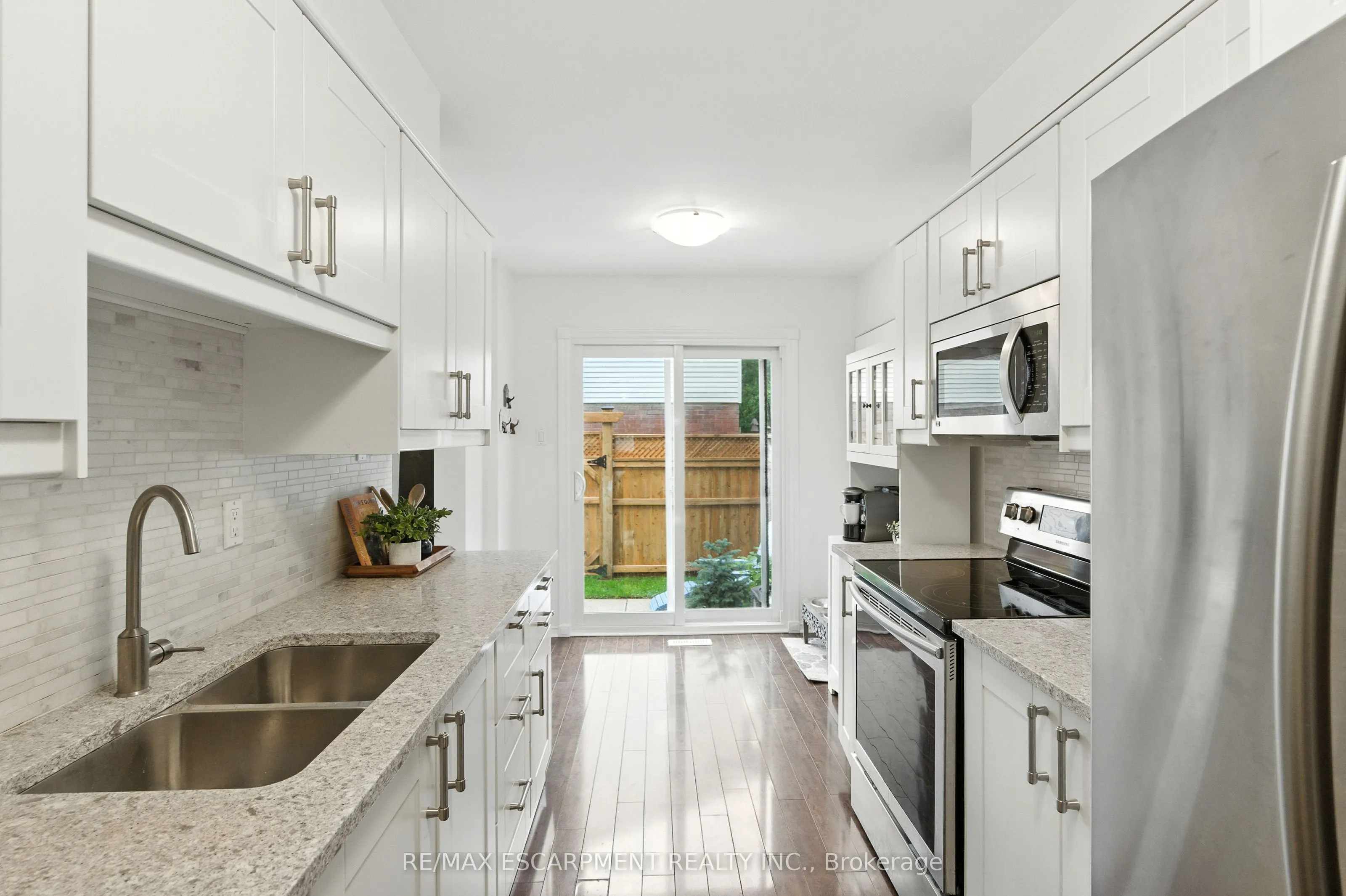 415 River Oaks Boulevard W, #23