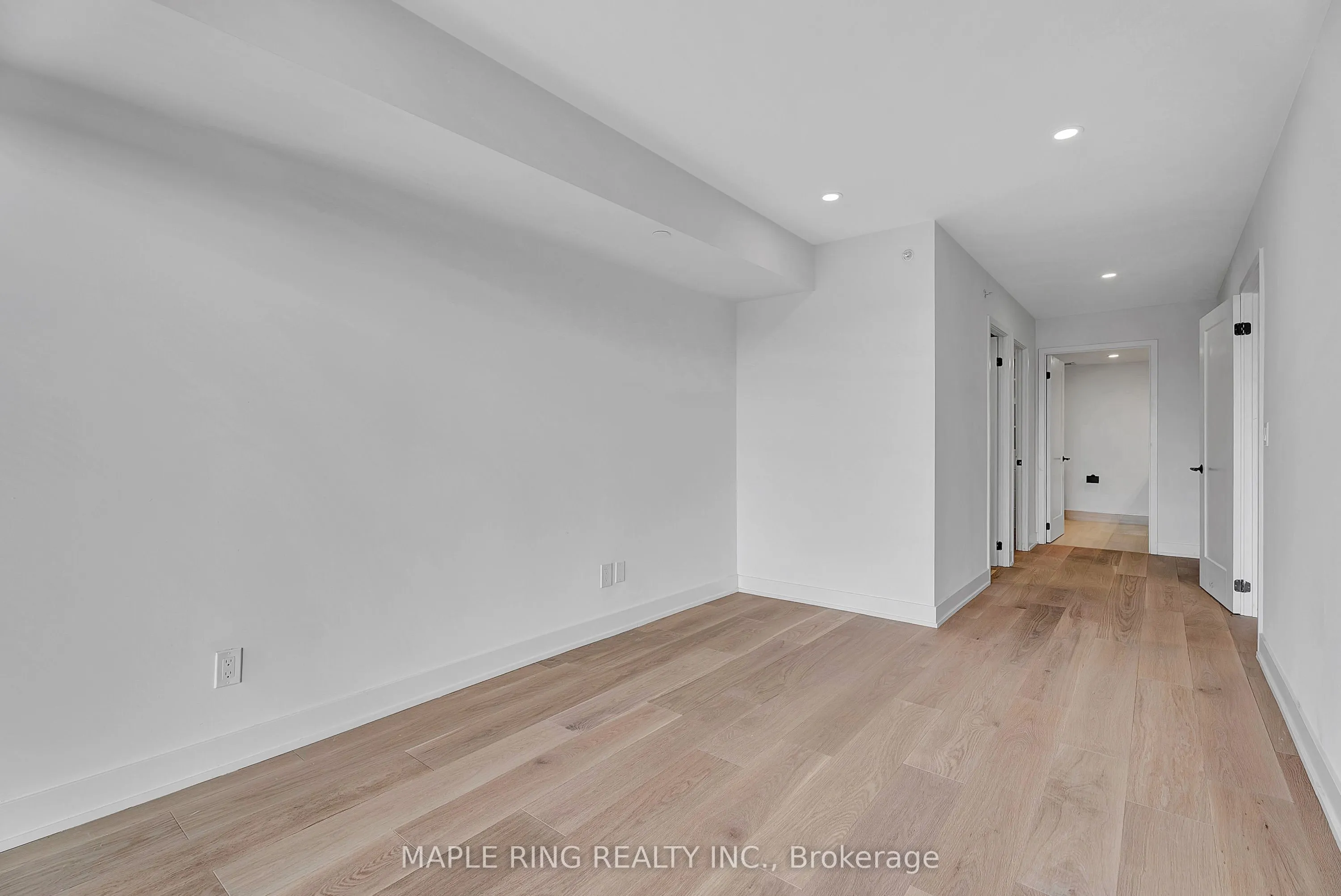 2489 Taunton Road, #105
