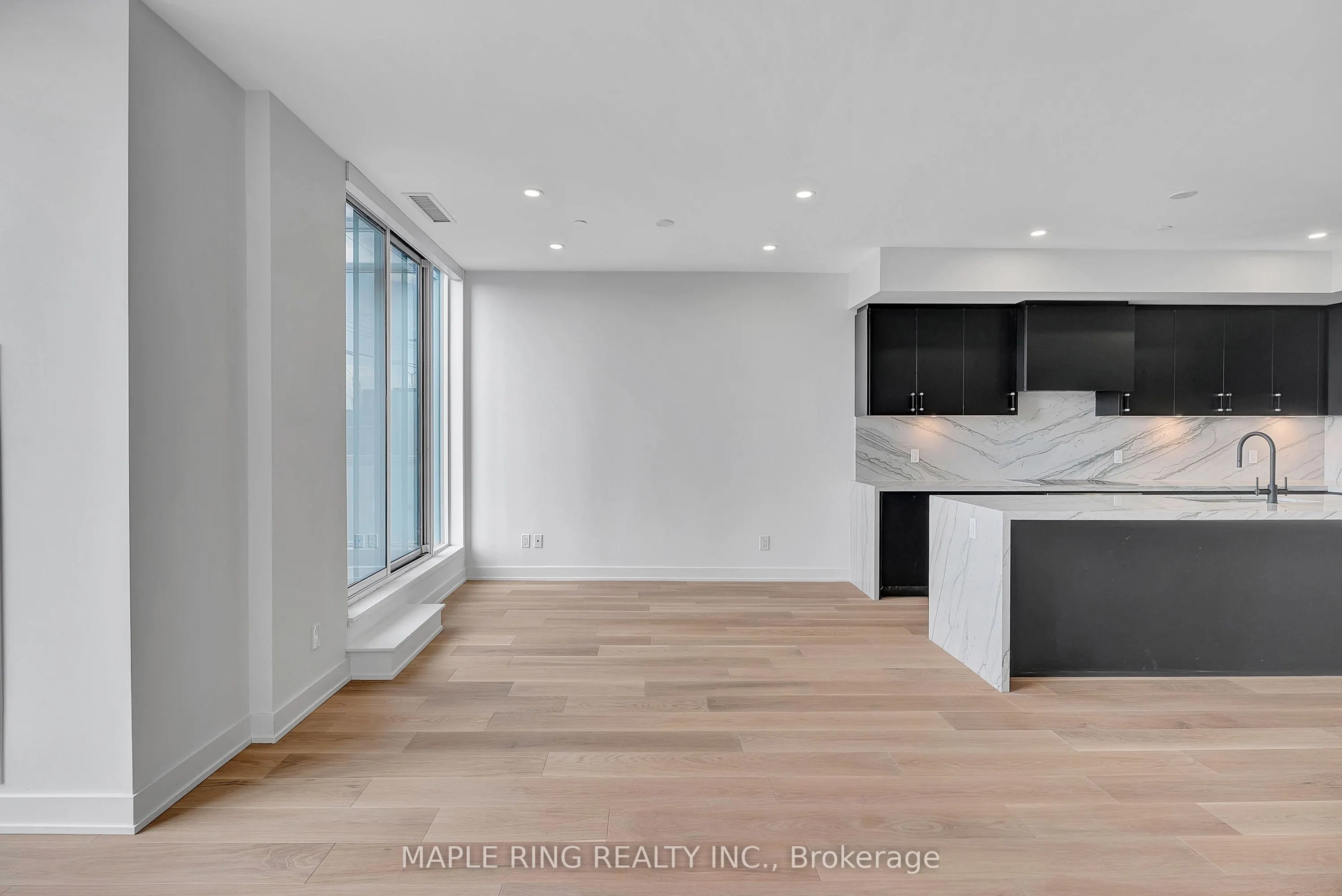 2489 Taunton Road, #105