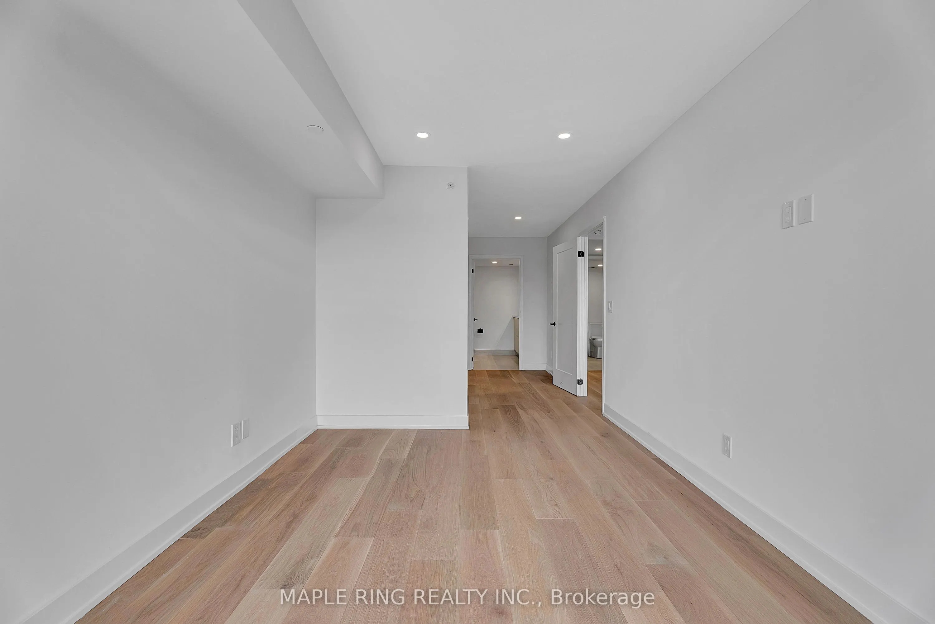 2489 Taunton Road, #105
