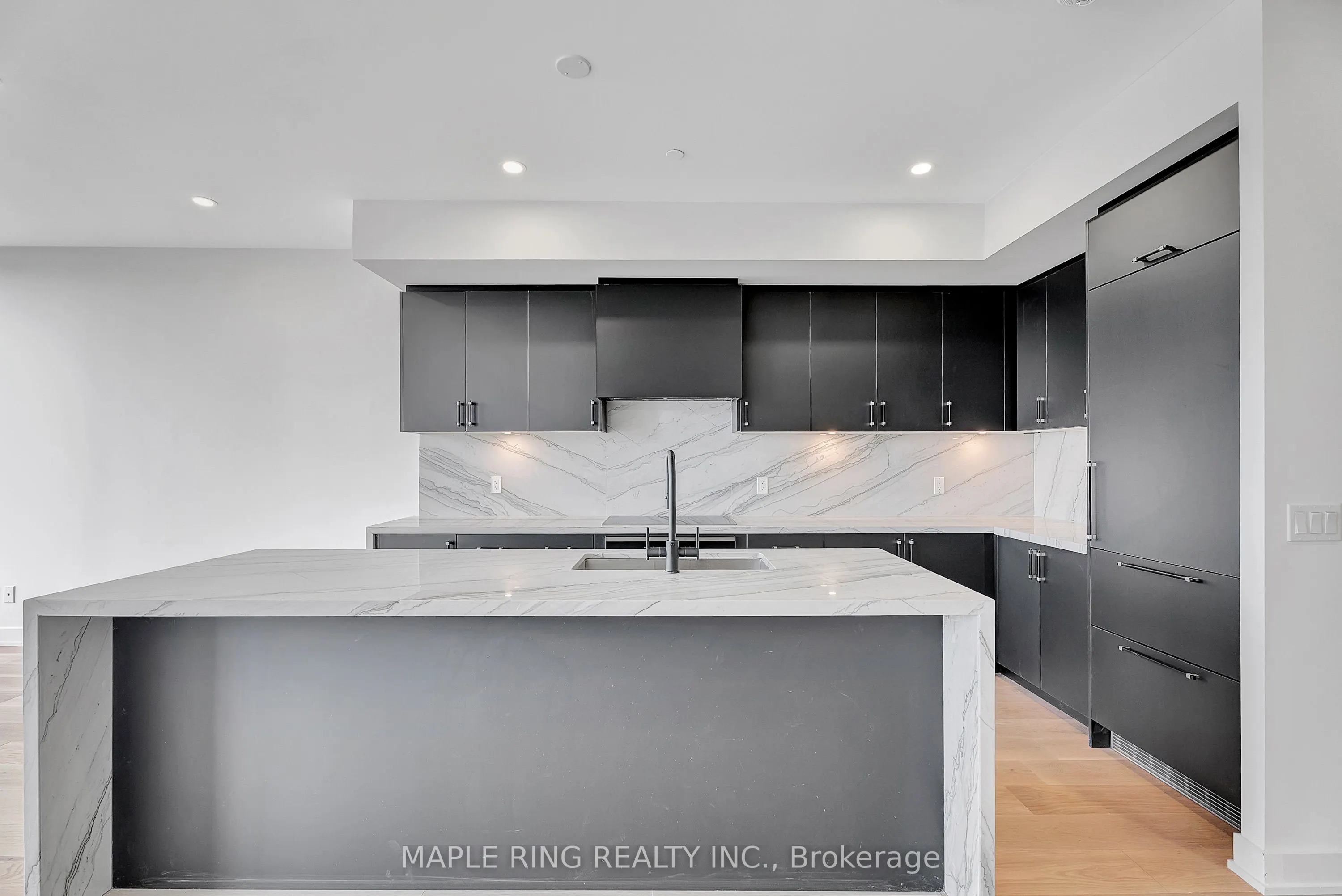 2489 Taunton Road, #105