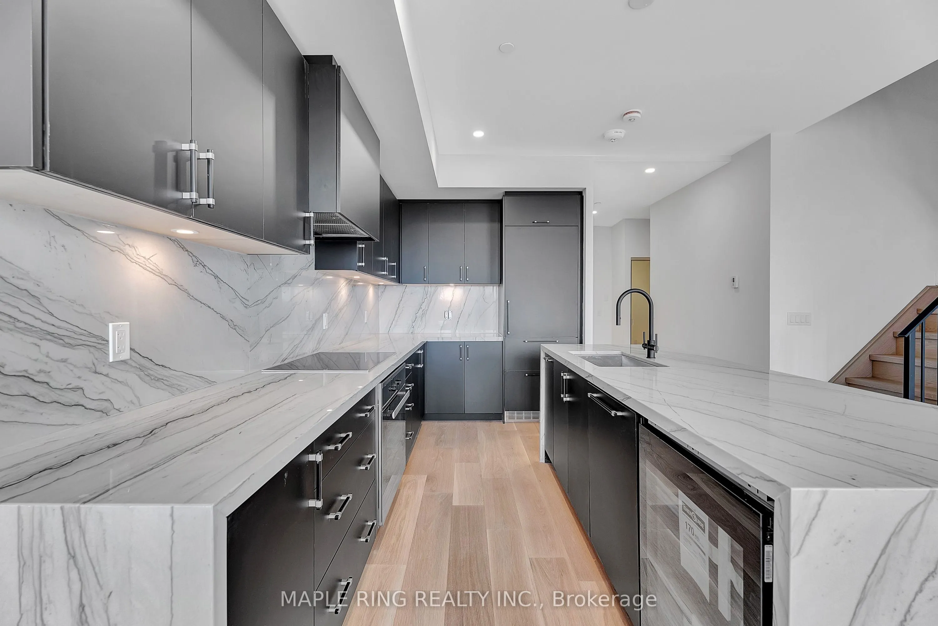 2489 Taunton Road, #105