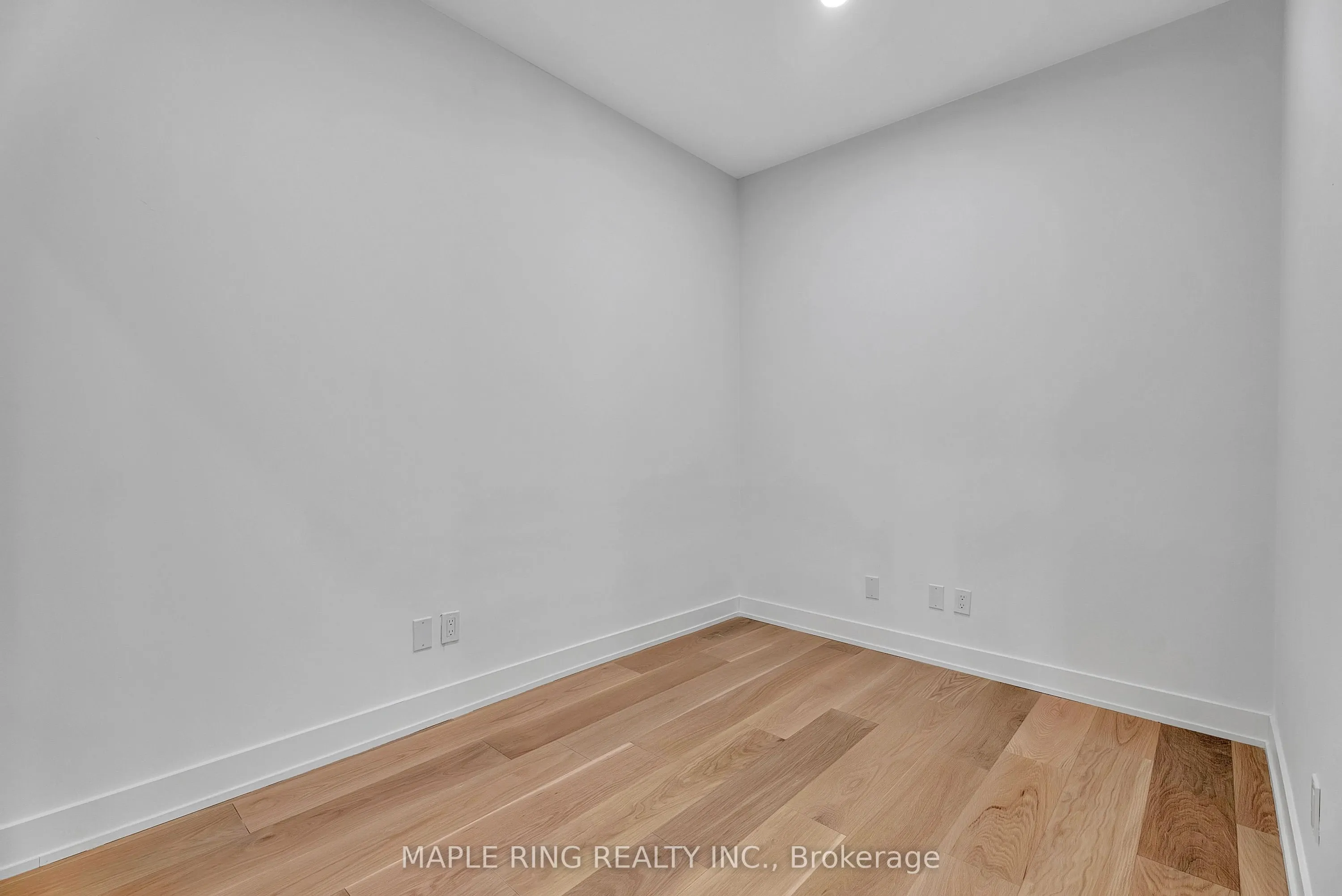 2489 Taunton Road, #105