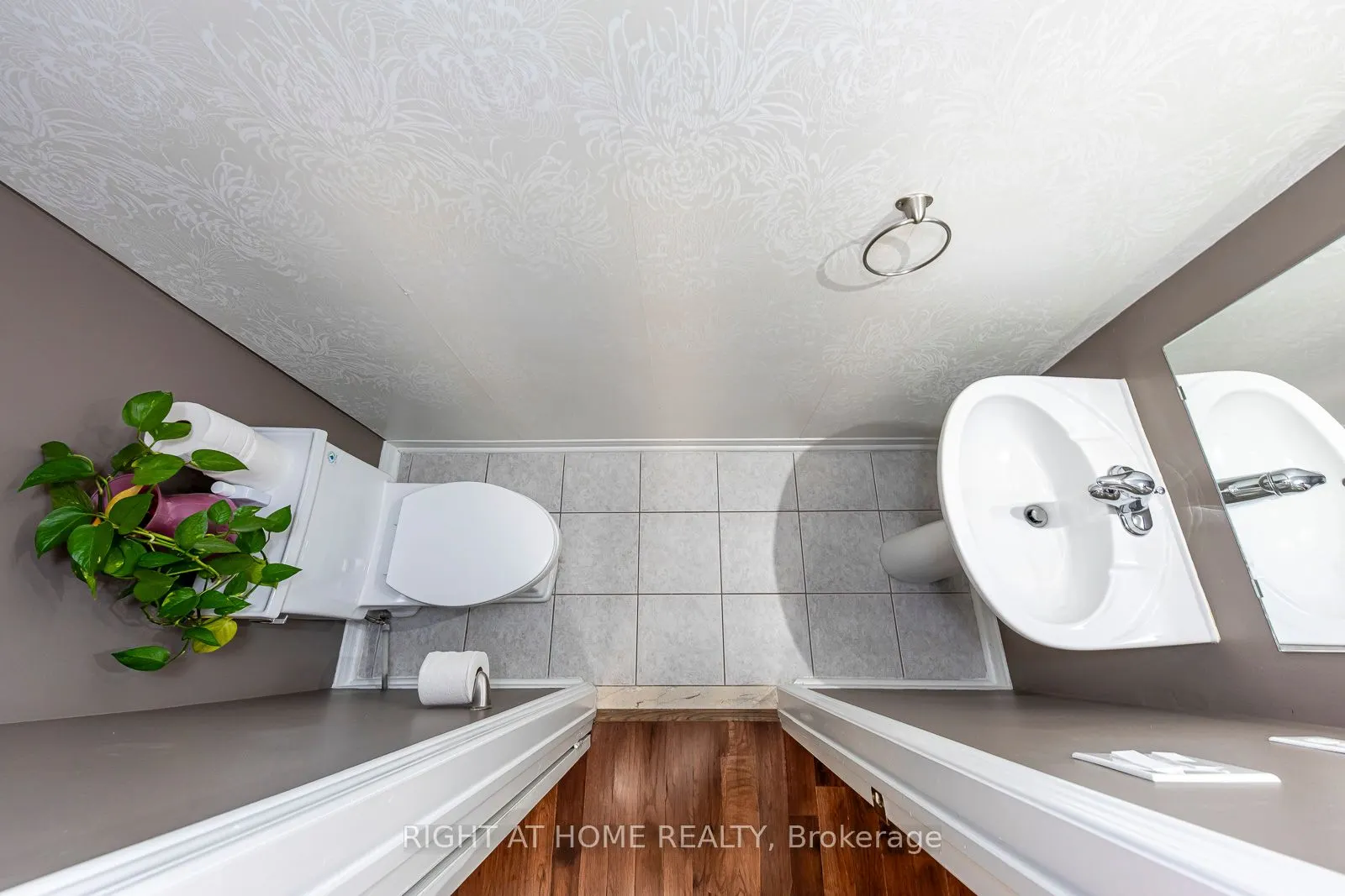 605 Shoreline Drive, #8