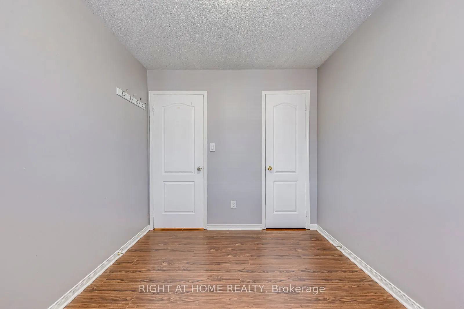 605 Shoreline Drive, #8