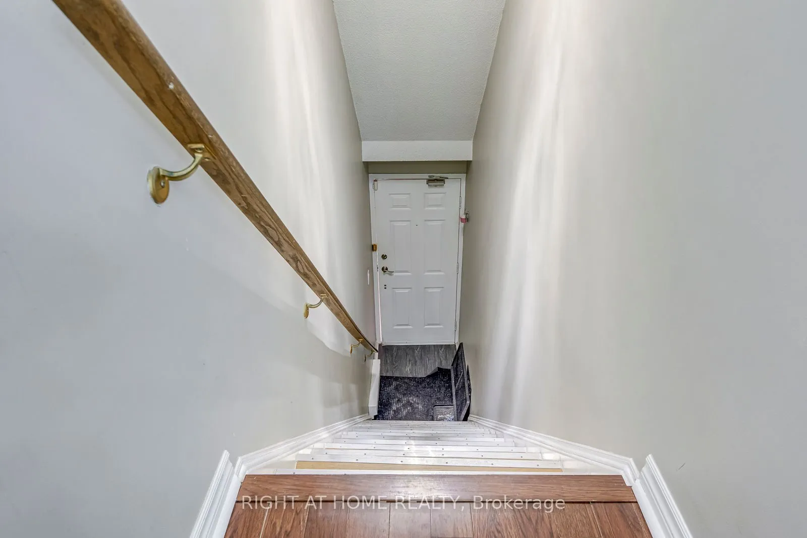 605 Shoreline Drive, #8