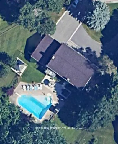 17 Crescent Hill Drive S