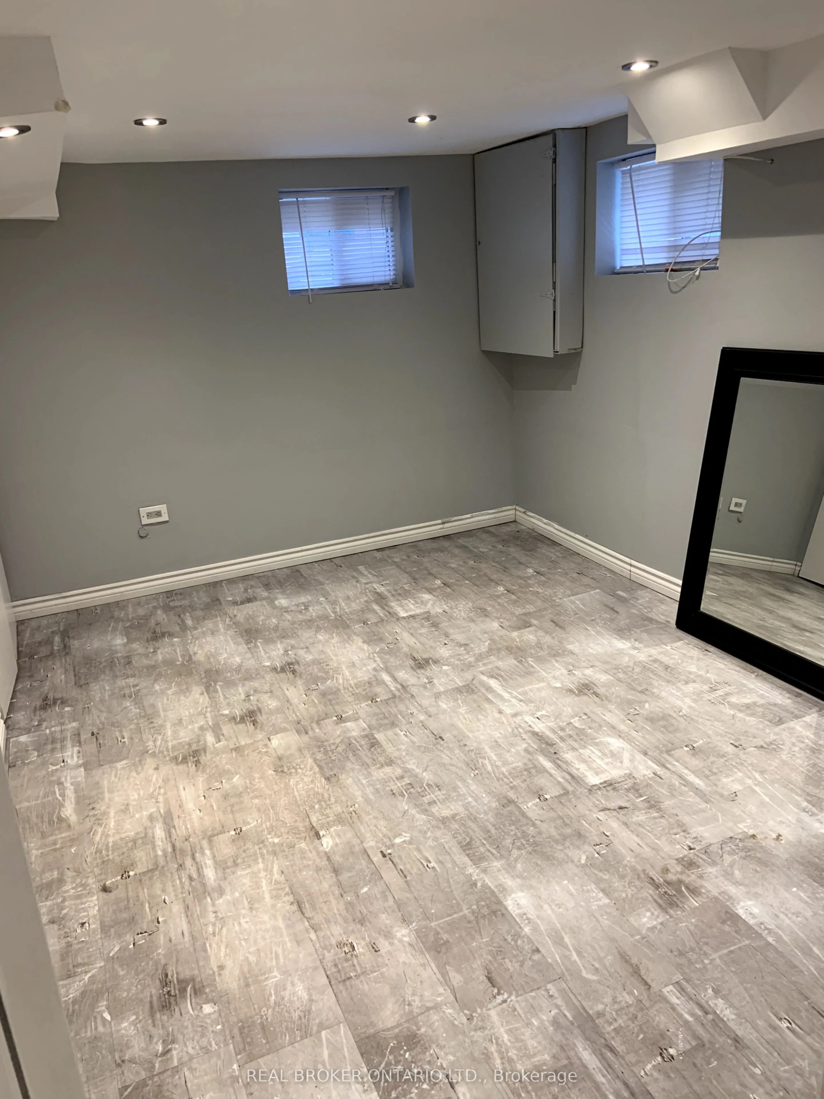 827 St Clarens Avenue, #Lower Level