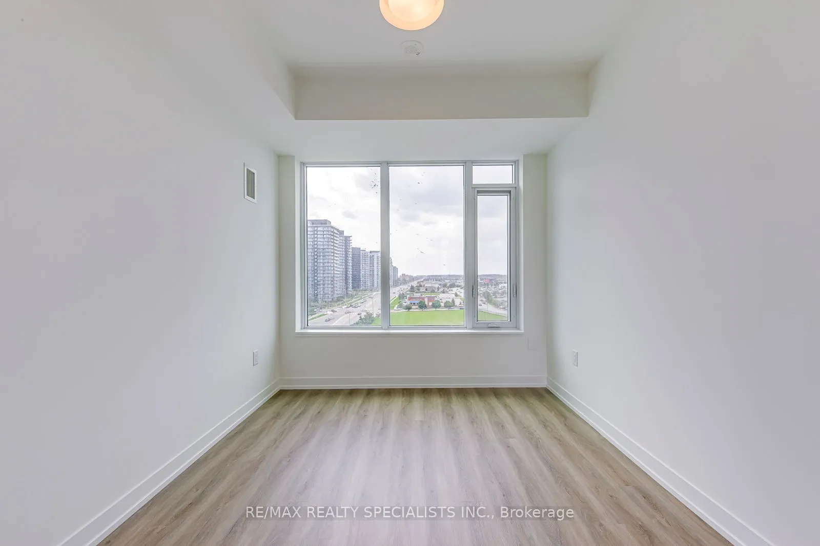 2485 EGLINTON Avenue, #1018
