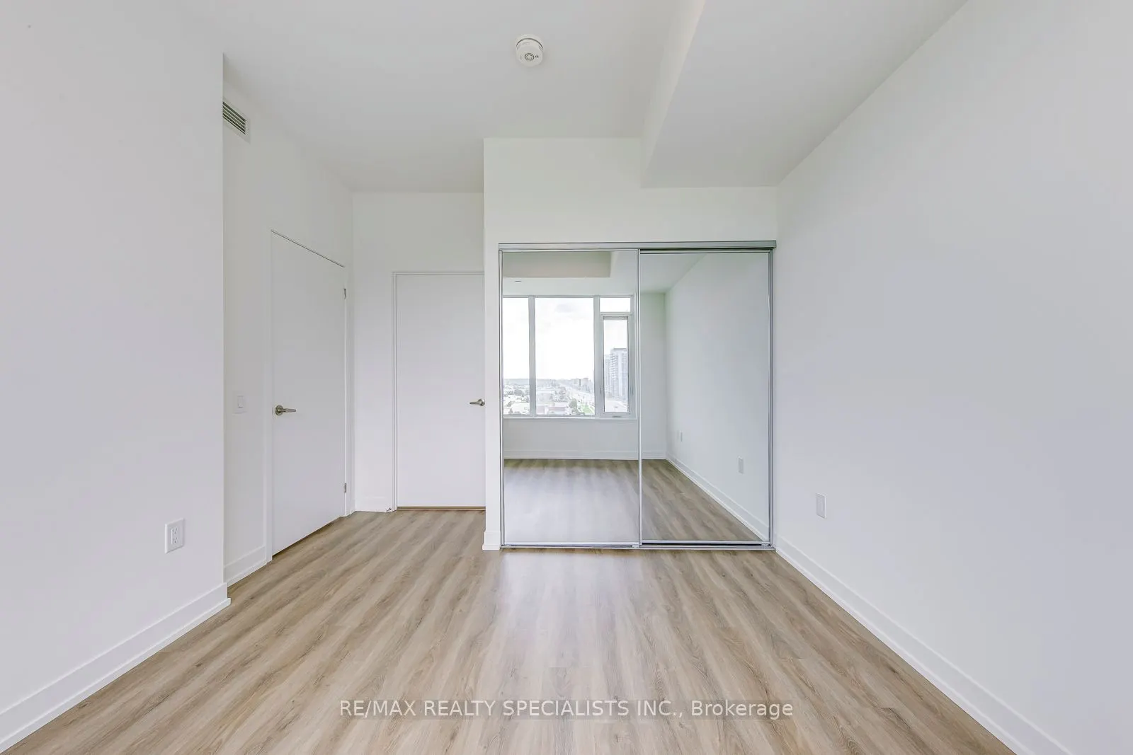 2485 EGLINTON Avenue, #1018