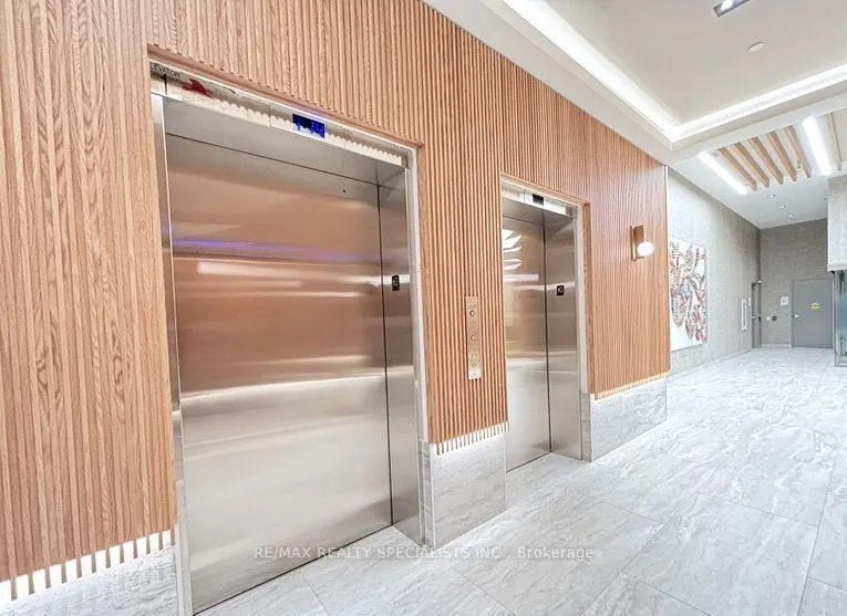 2485 EGLINTON Avenue, #1018