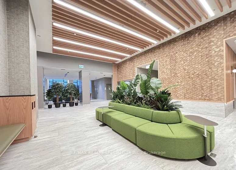 2485 EGLINTON Avenue, #1018